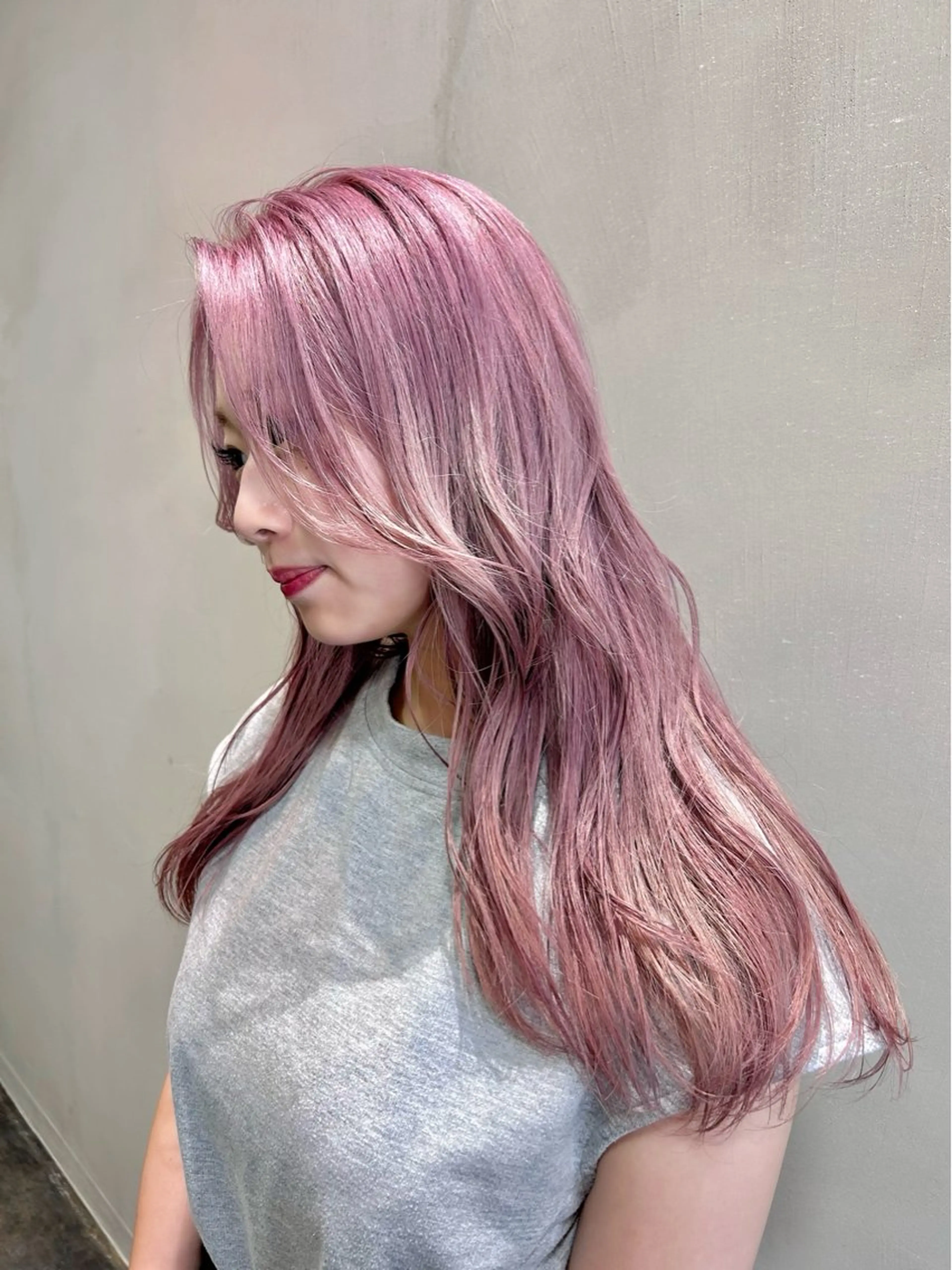 セミロング ヘアカラー トリートメント L STUDIO所属・ハイトーン/ブリーチ 🧁soraのヘアスタイル