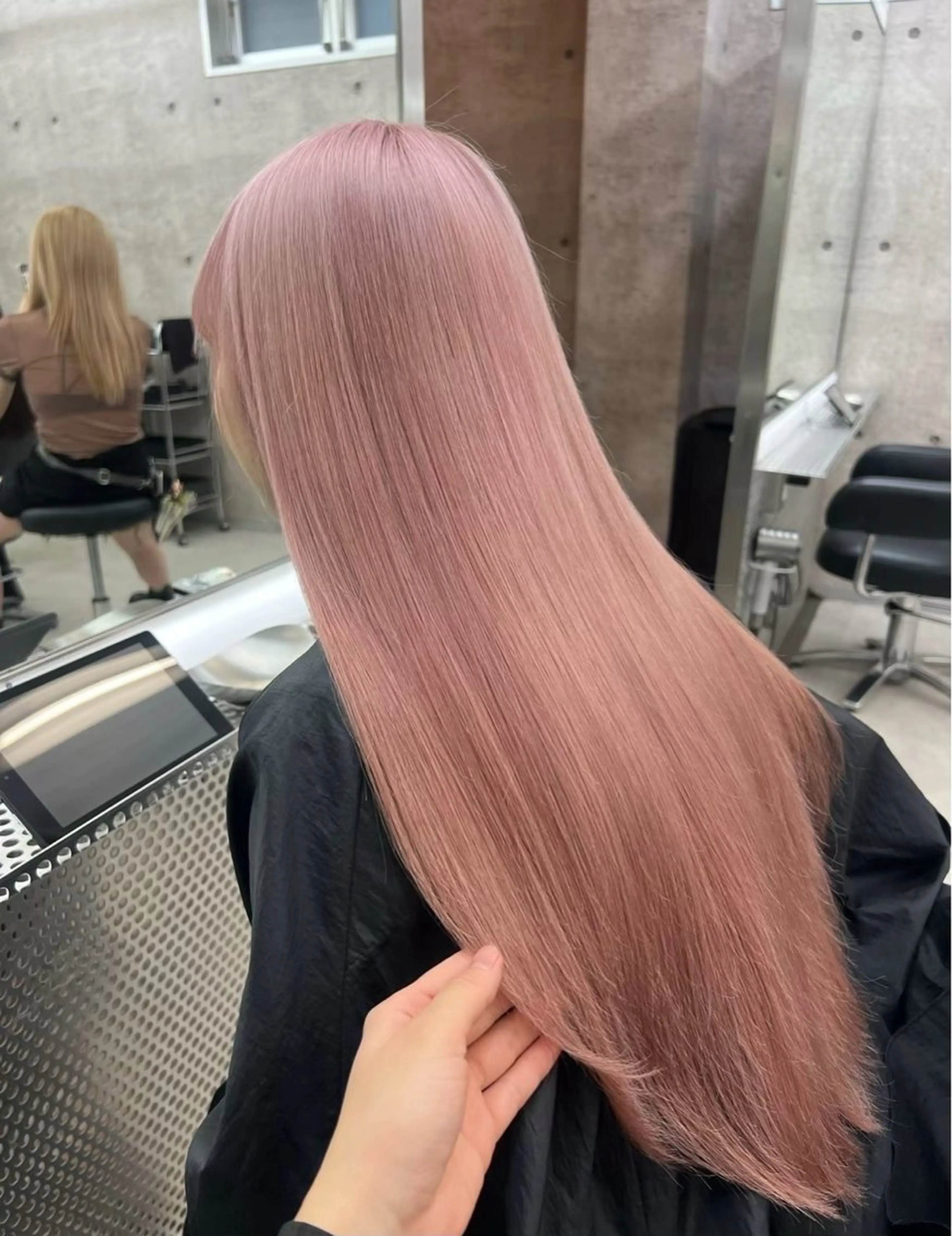 ロング カラー iki omotesando所属・KIRYU SARAのヘアスタイル