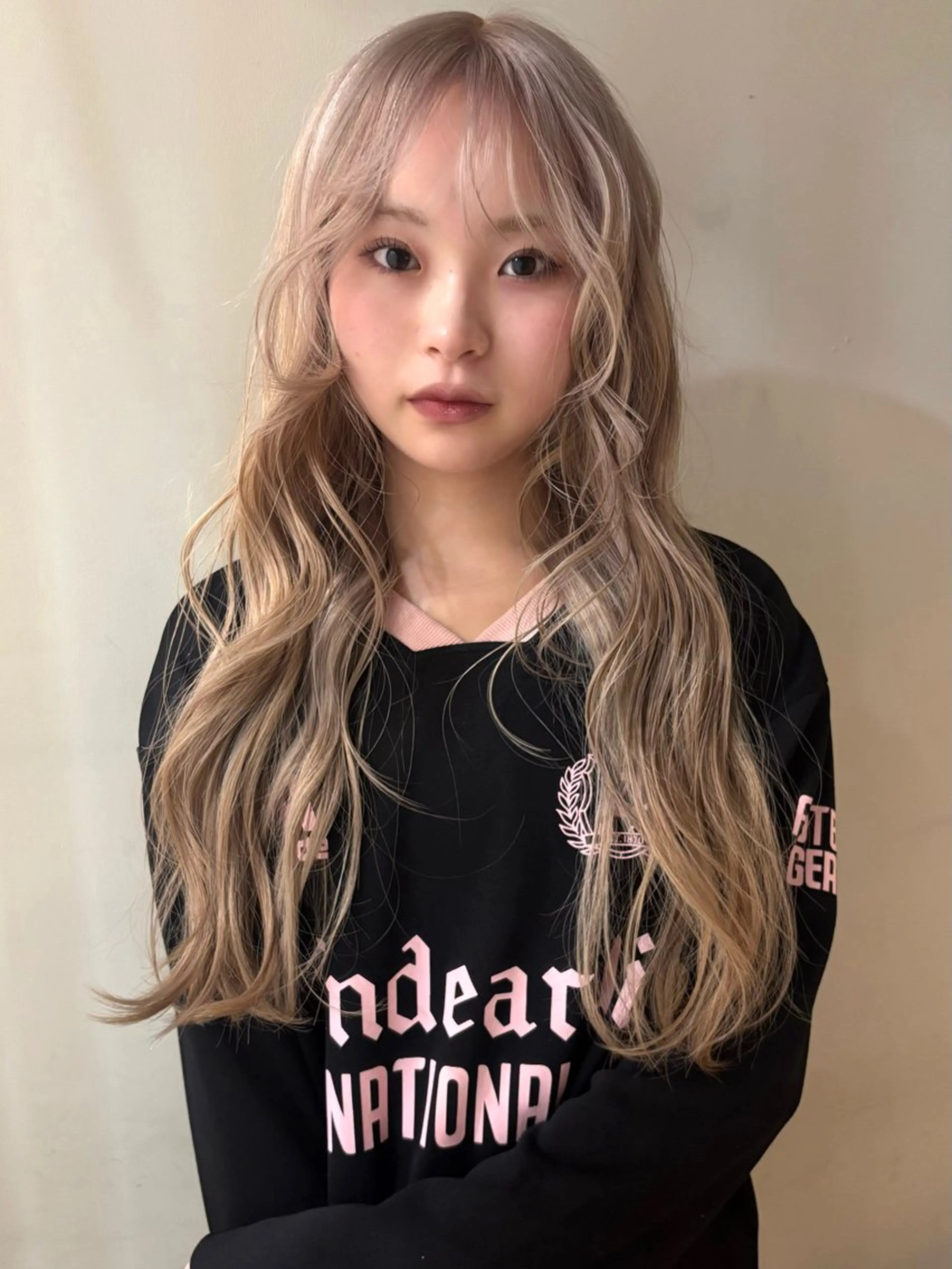 【ハイトーンにｵｽｽﾒ❣️】ケアブリーチ2回(処理剤込み) ＋ 透明感艶カラー✨️の写真