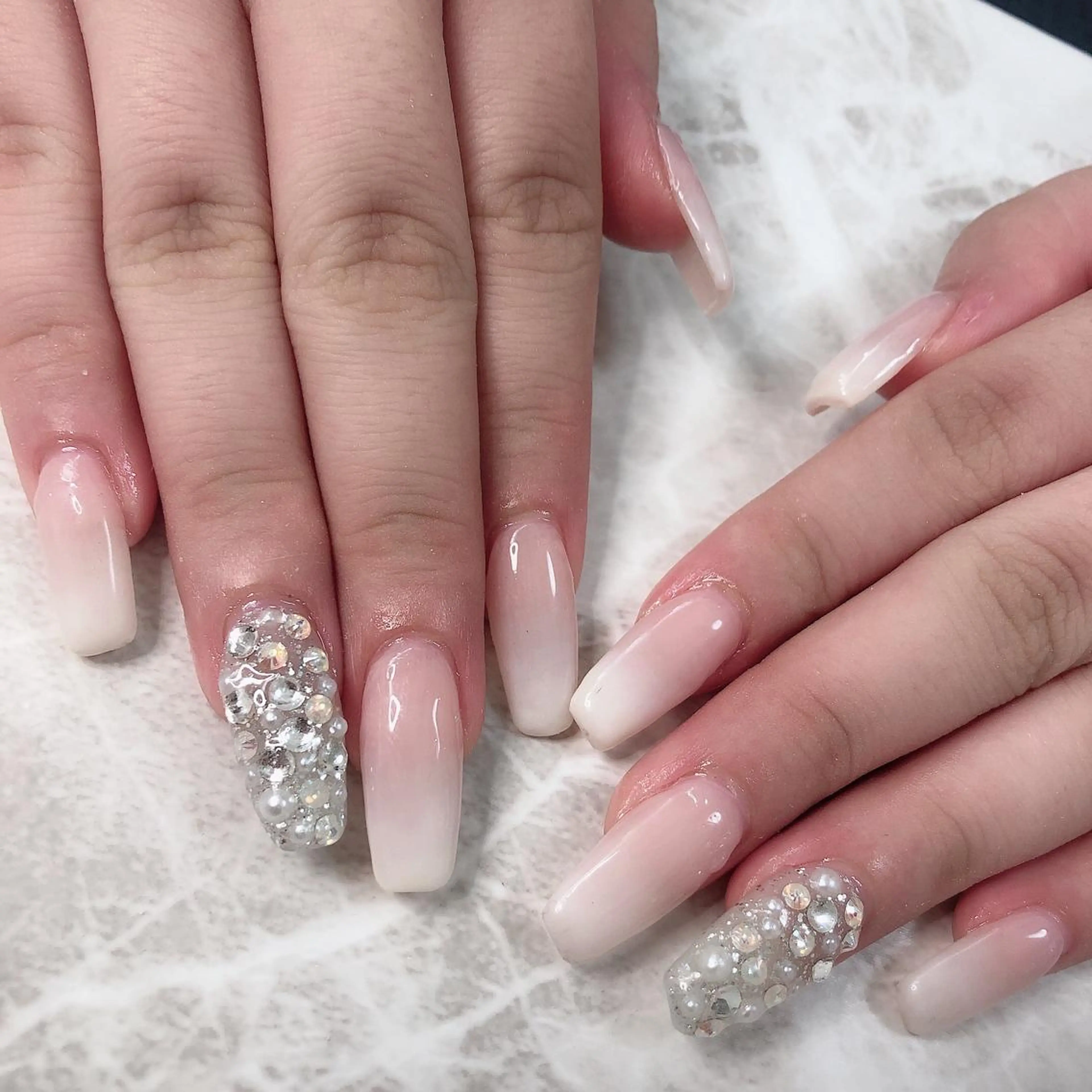 ネイル L'ea  Rose レア・ローズのネイルデザイン