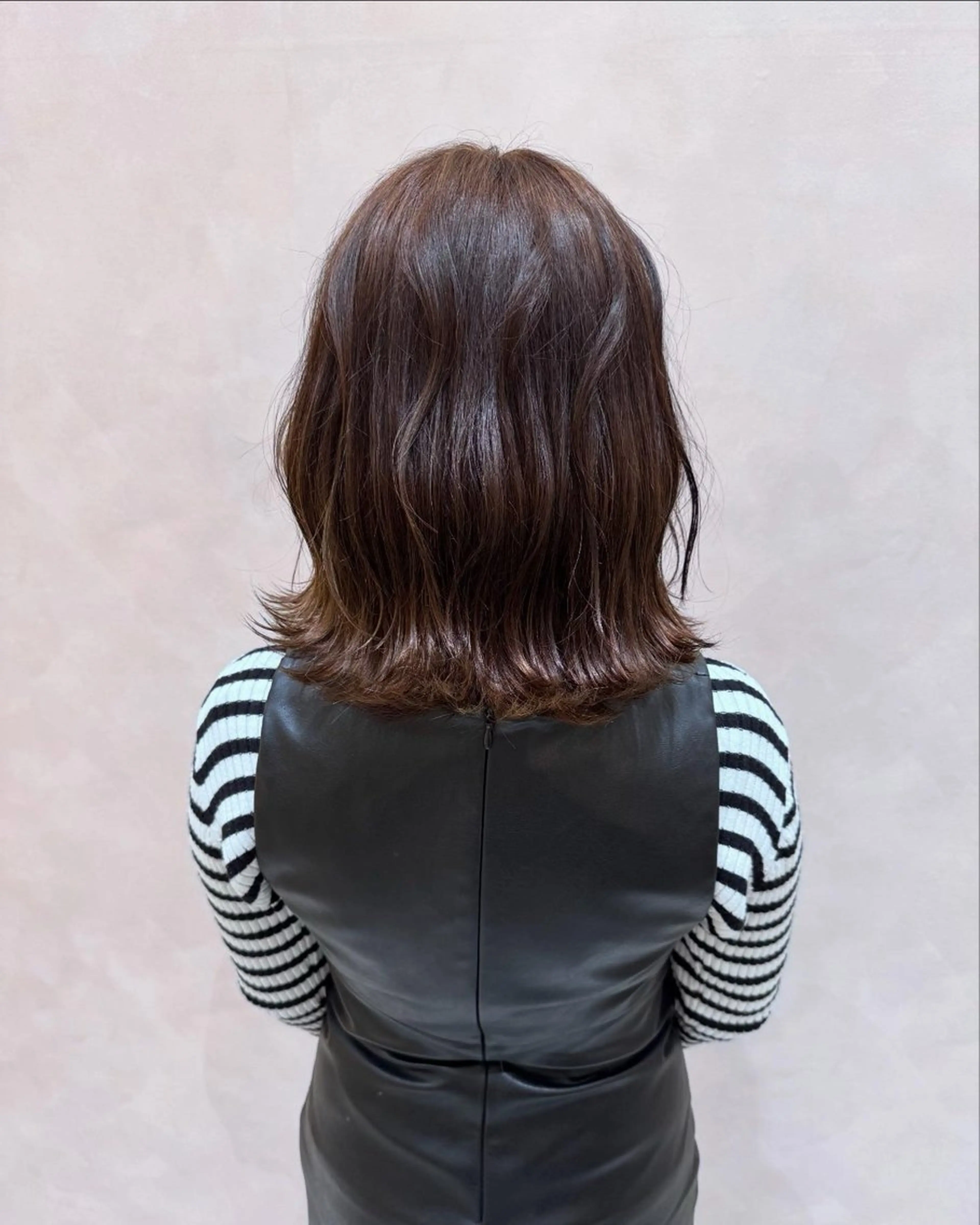 ミディアム 酸性ストレート 青木優磨のヘアスタイル