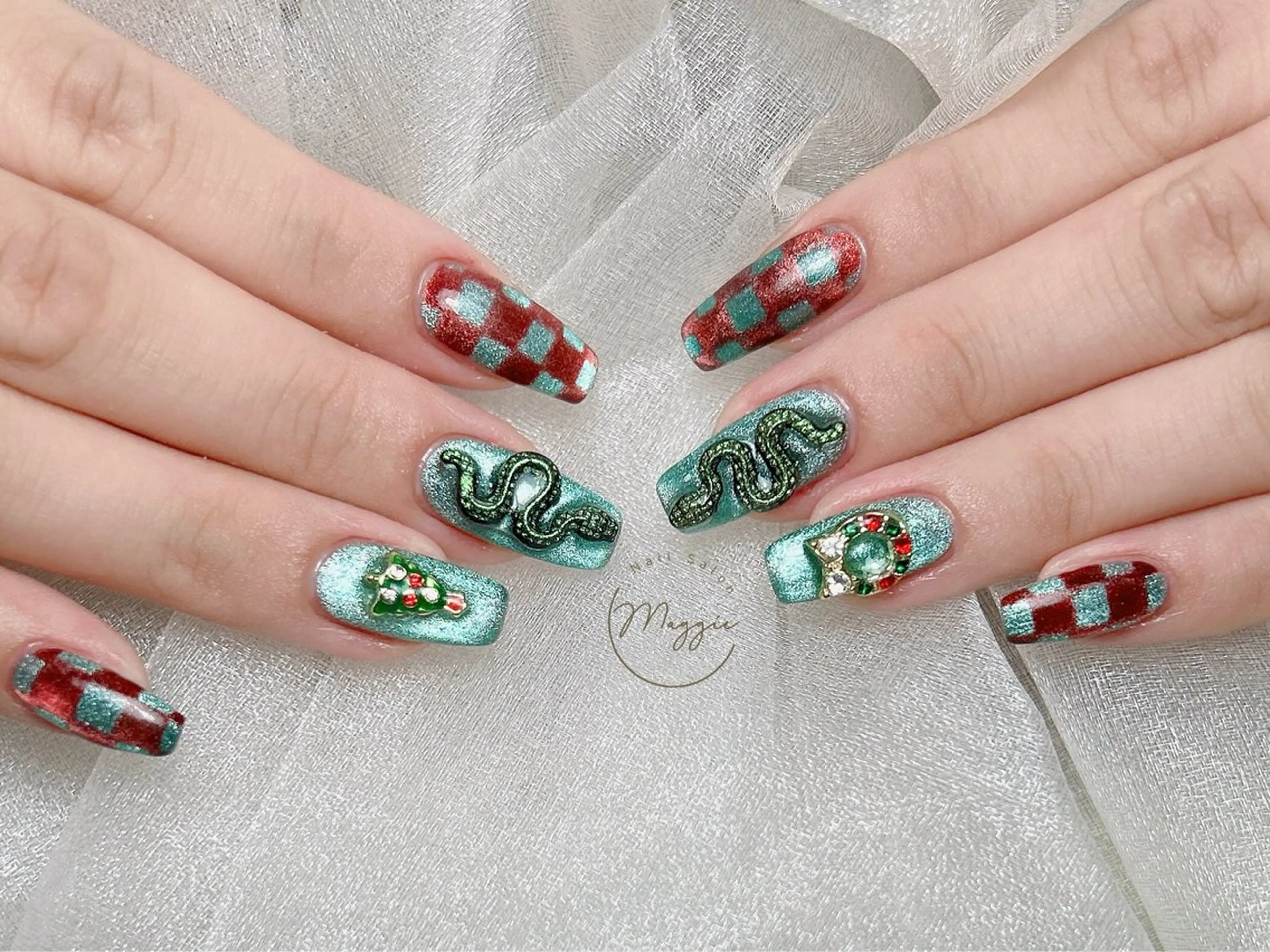 ネイル Maggie Nail🦩のネイルデザイン