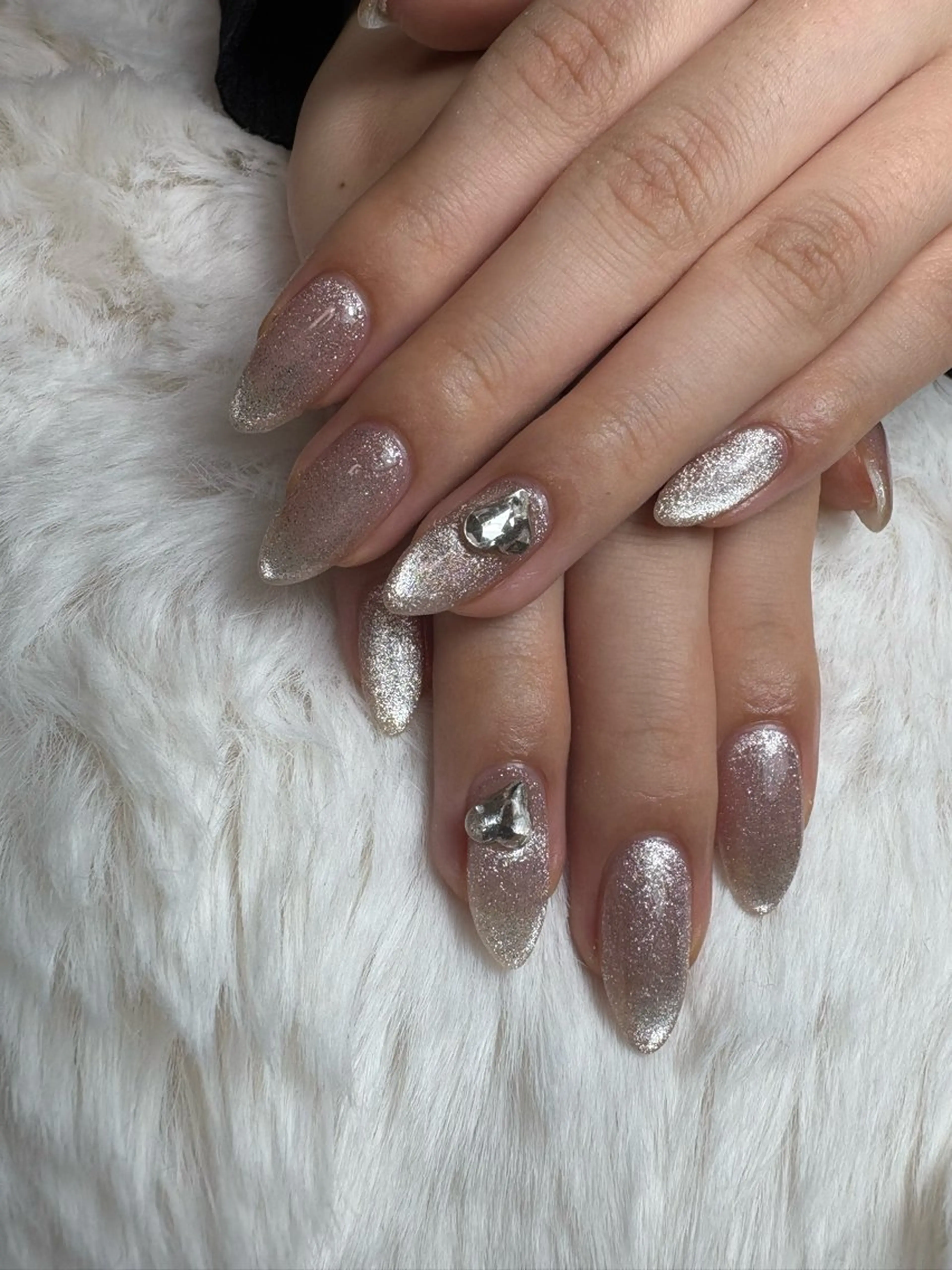 ネイル 黒須莉奈 IRYのネイルデザイン