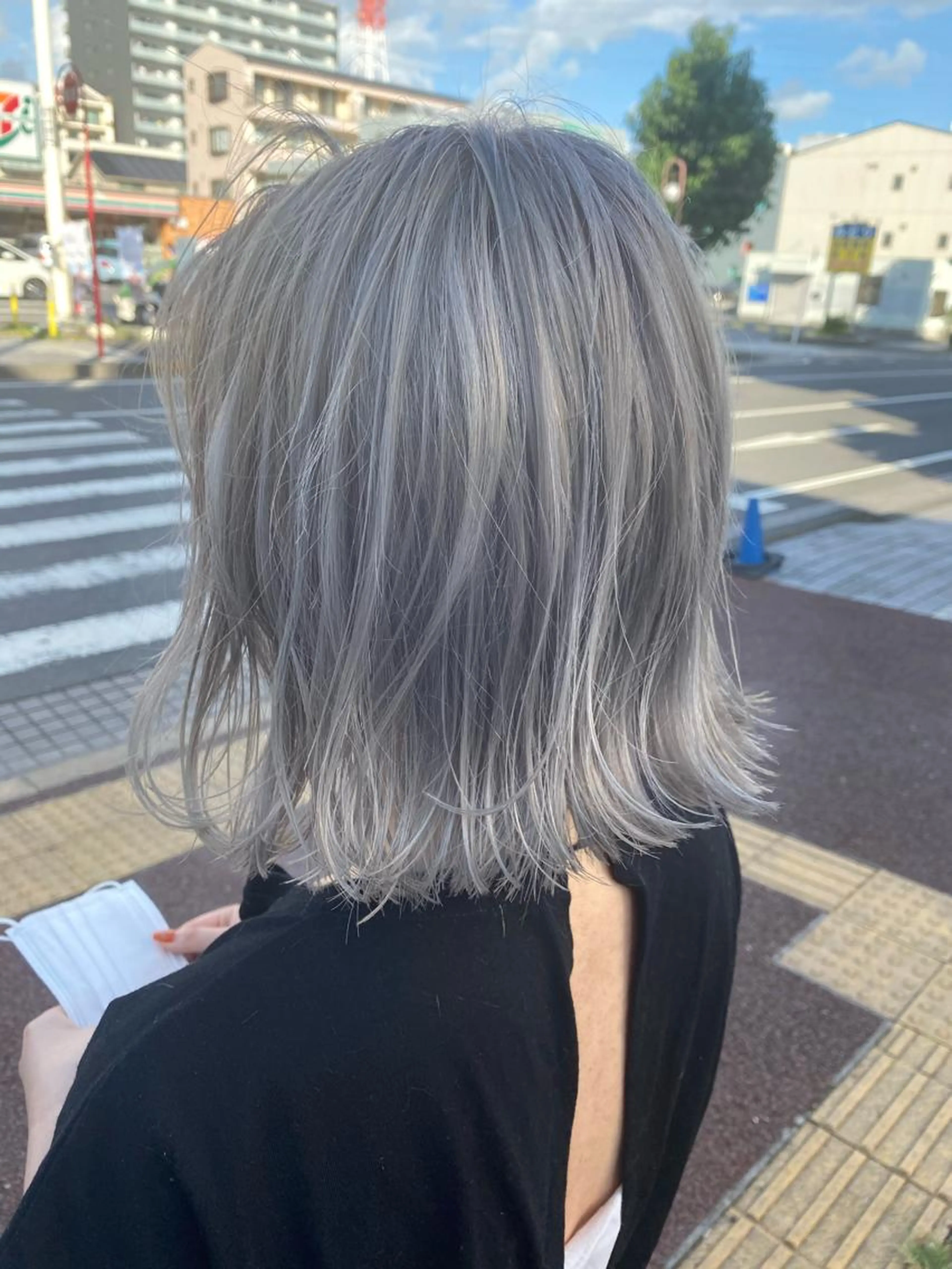 【⠀ホワイトやシルバーも🌟】カット+ブリーチ+カラー艶々ハイトーンカラー🎨前処理、中間処理、込み🌟の写真