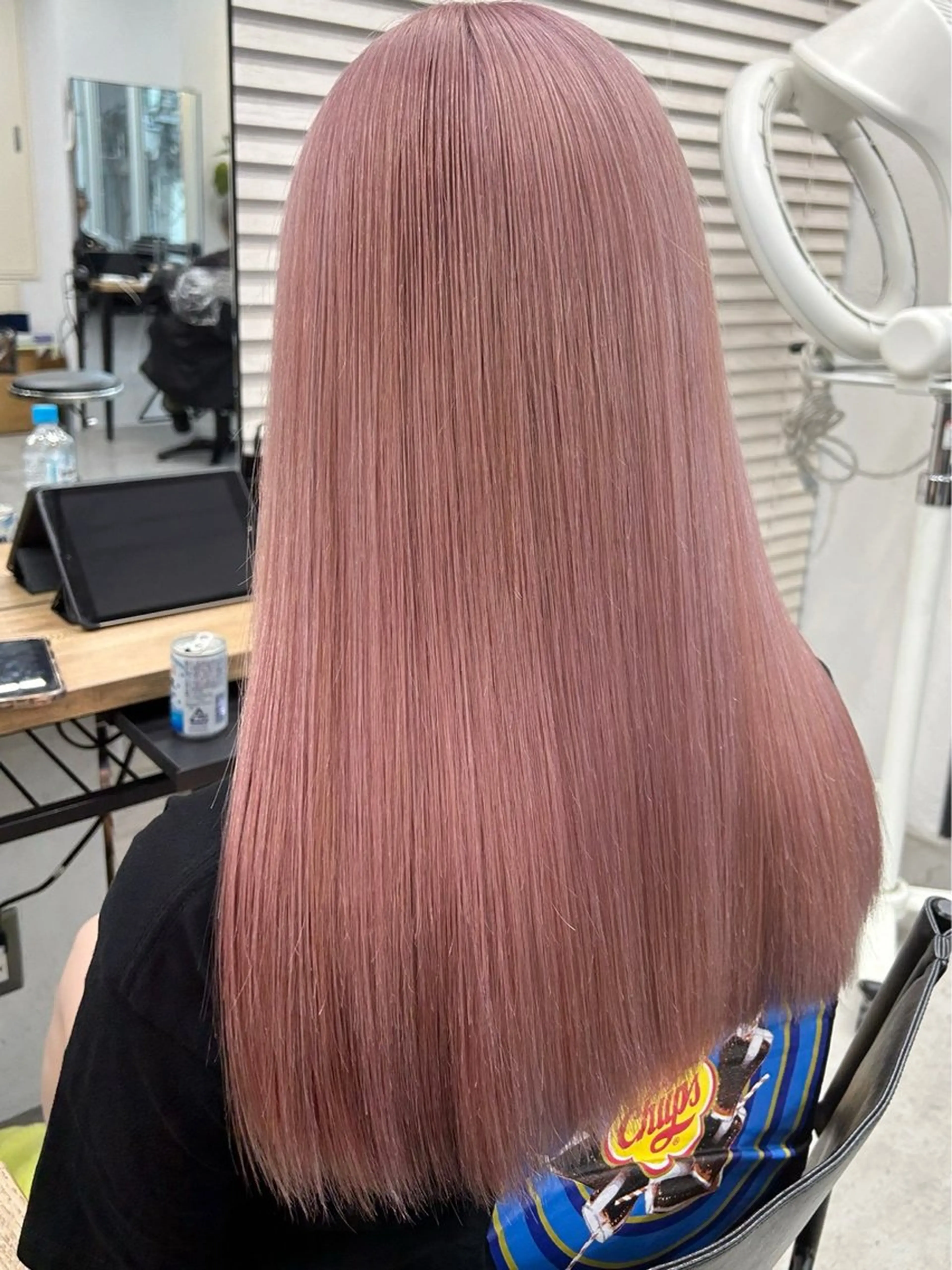 ロング カラー ヘアアレンジ ピンクカラー ヘアカラー 坂齋大地／レイヤー/ ミルクティーのヘアスタイル