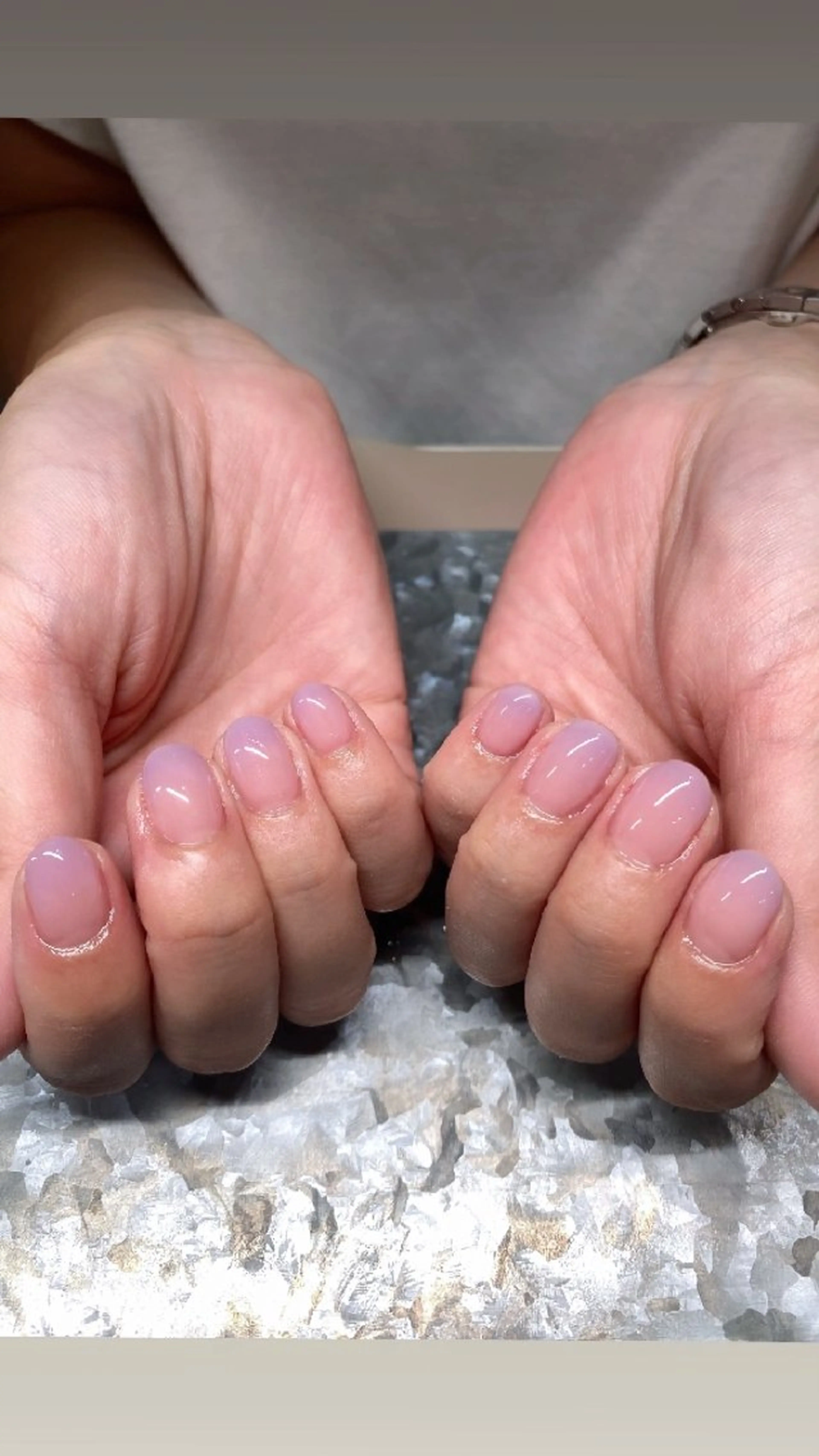 ネイル グラデーション 13日3980円‼️ マグもデザインも◎のネイルデザイン