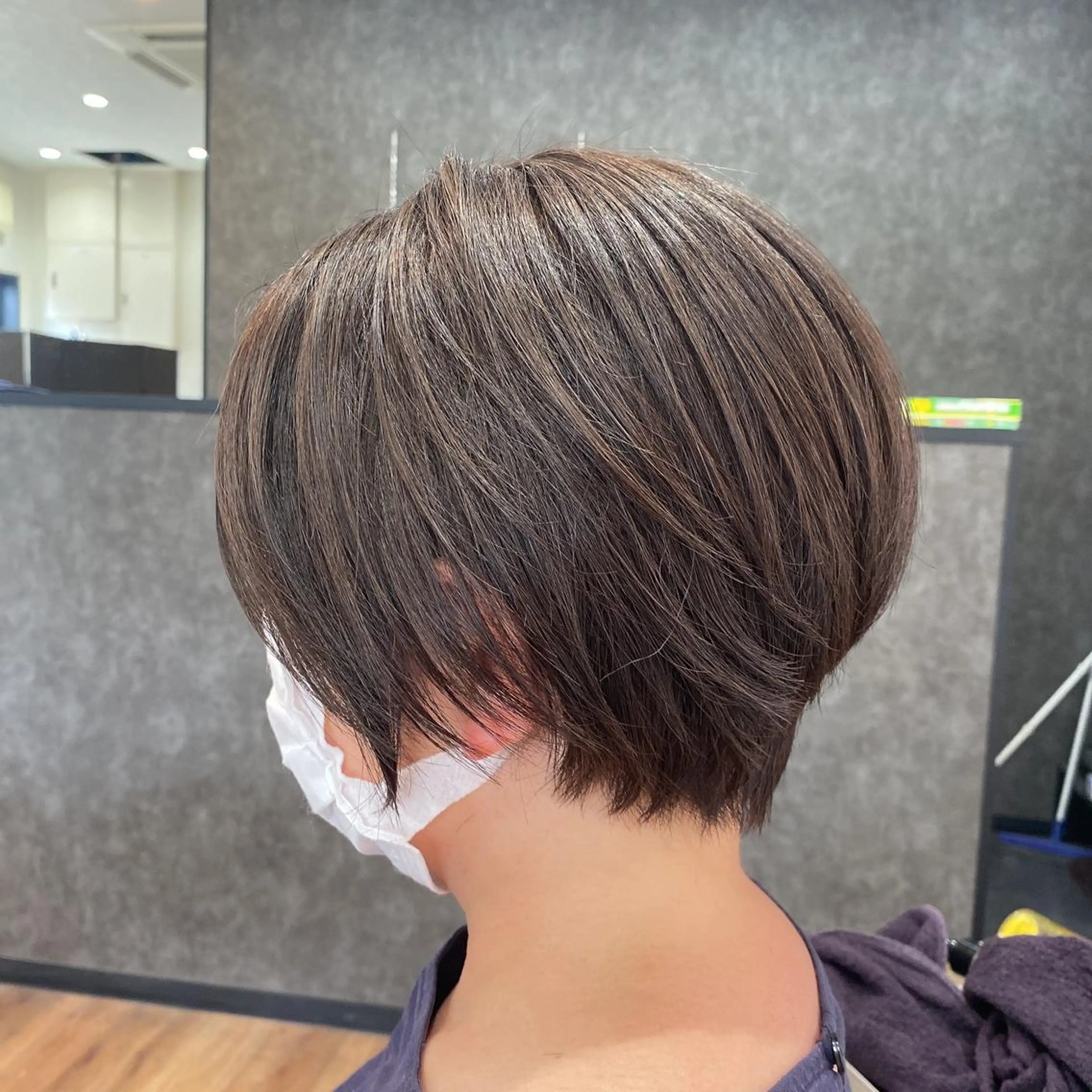 ショート カラー 矢部 萌深のヘアスタイル
