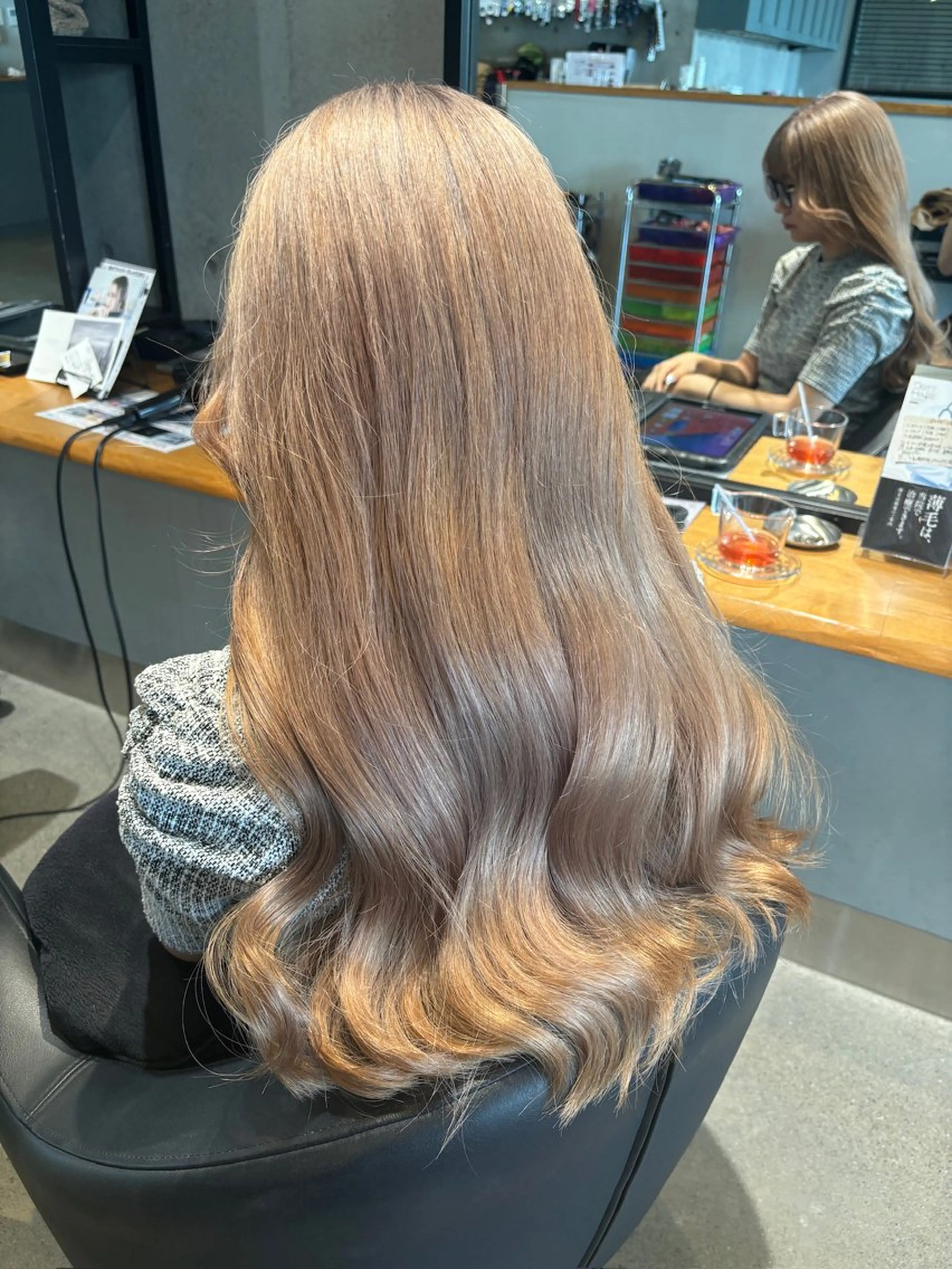 ロング カラー ヘアカラー トリートメント 🫧 栄ハイトーン Yasuyo🫧のヘアスタイル