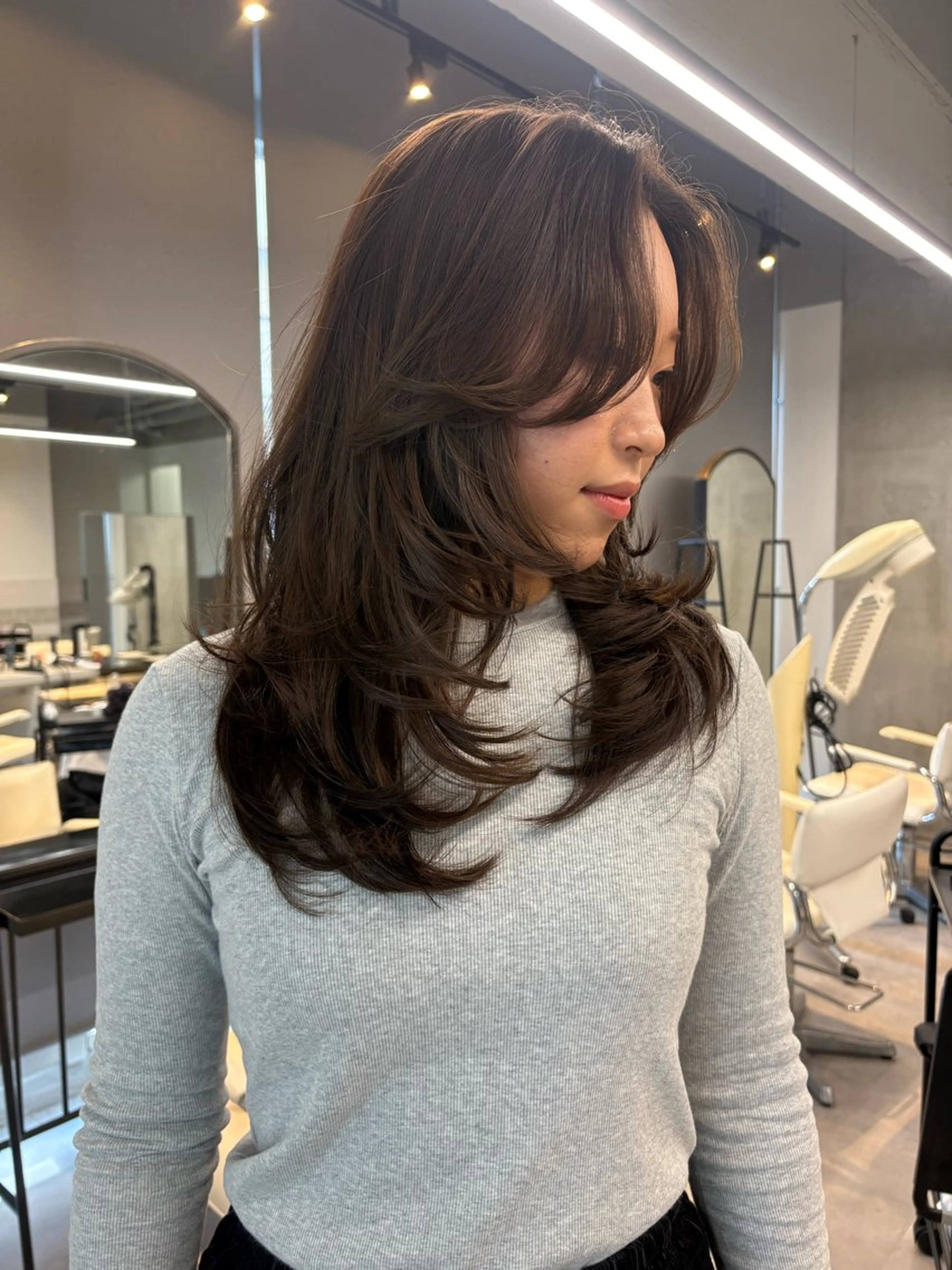 ロング カラー ブラウンカラー オリーブブラウン レイヤーカット カット ヘアカラー 海外レイヤー /NAGISAのヘアスタイル