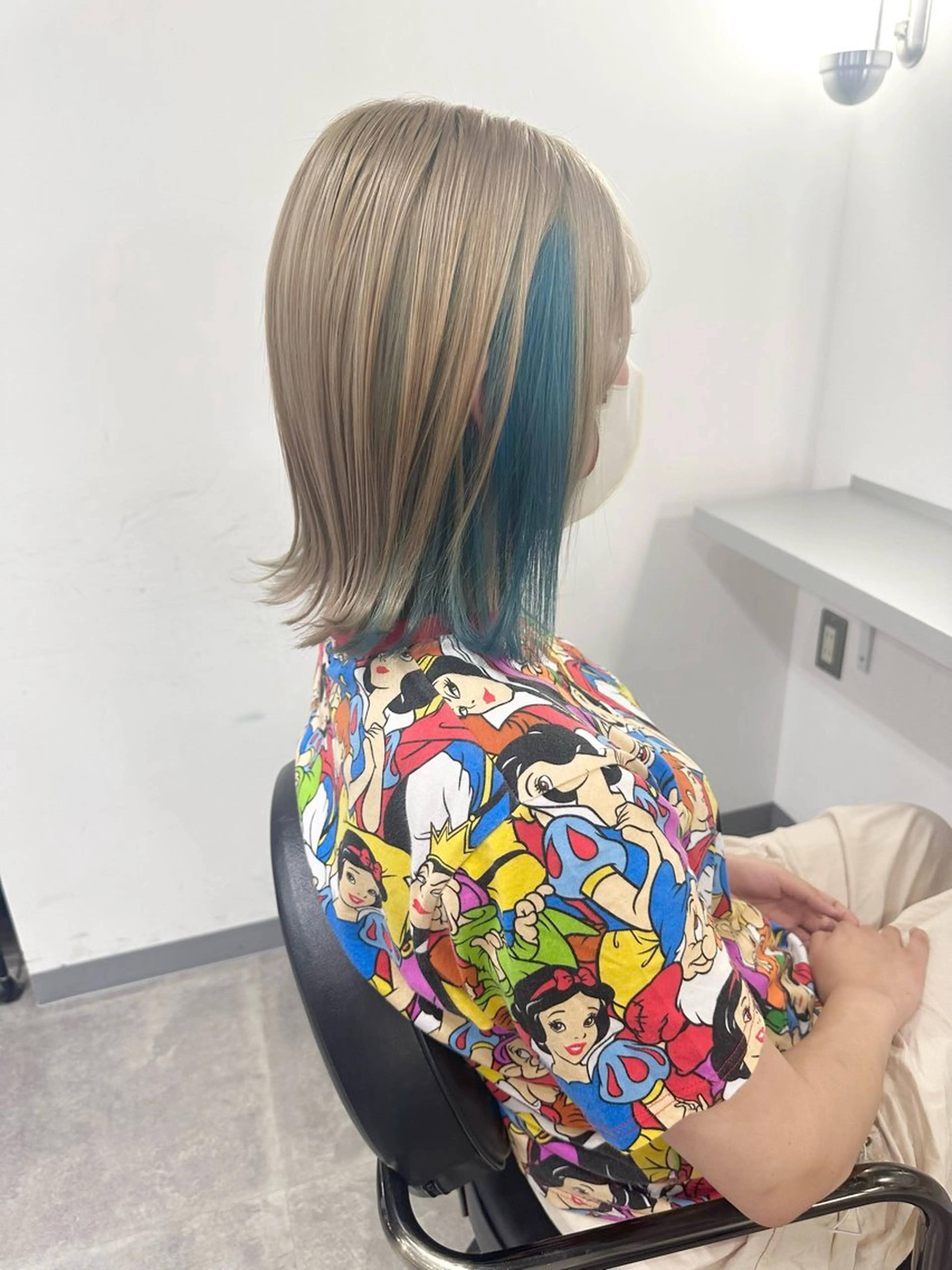 ショート カラー ブリーチ ダブルカラー インナーカラー 篠崎 佑季のヘアスタイル