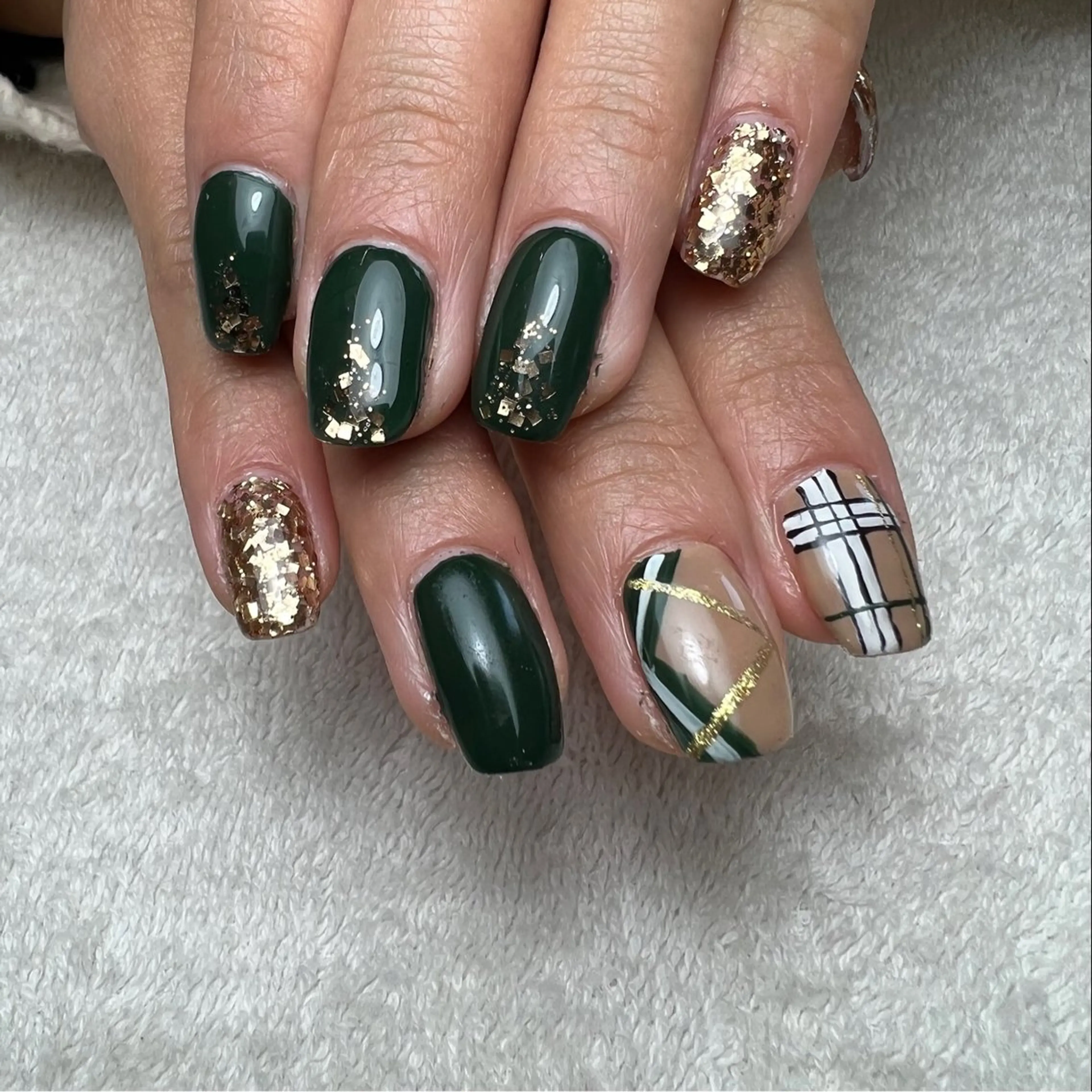 ネイル ラメ(グリッター) 冬ネイル ハンドネイル COCO+所属・COCO +のエステ・リラクイメージ