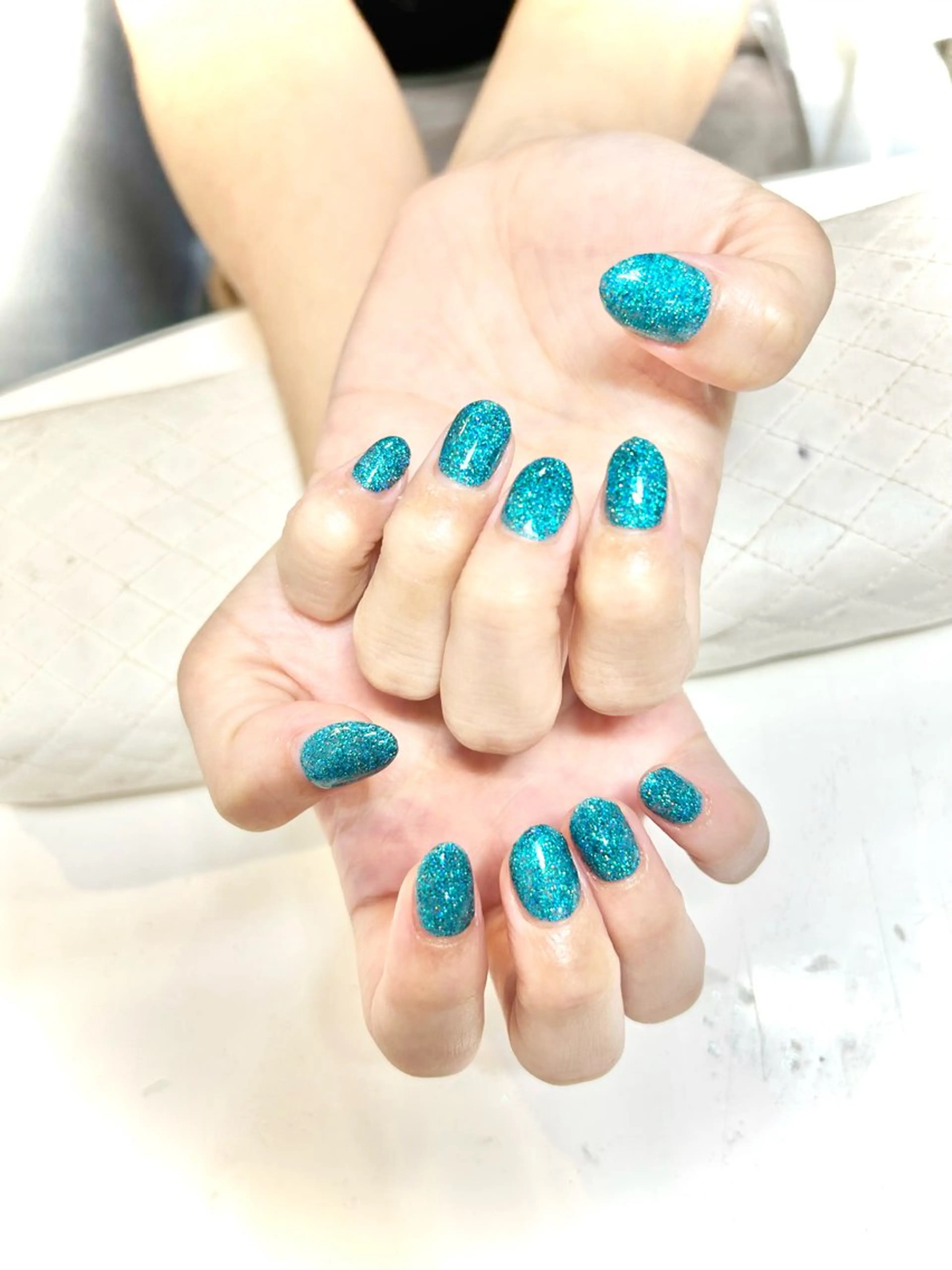 ネイル ラメ(グリッター) ワンカラーネイル ネイルサロンエーナイン札幌大通本店所属・宇野 舞美のネイルデザイン