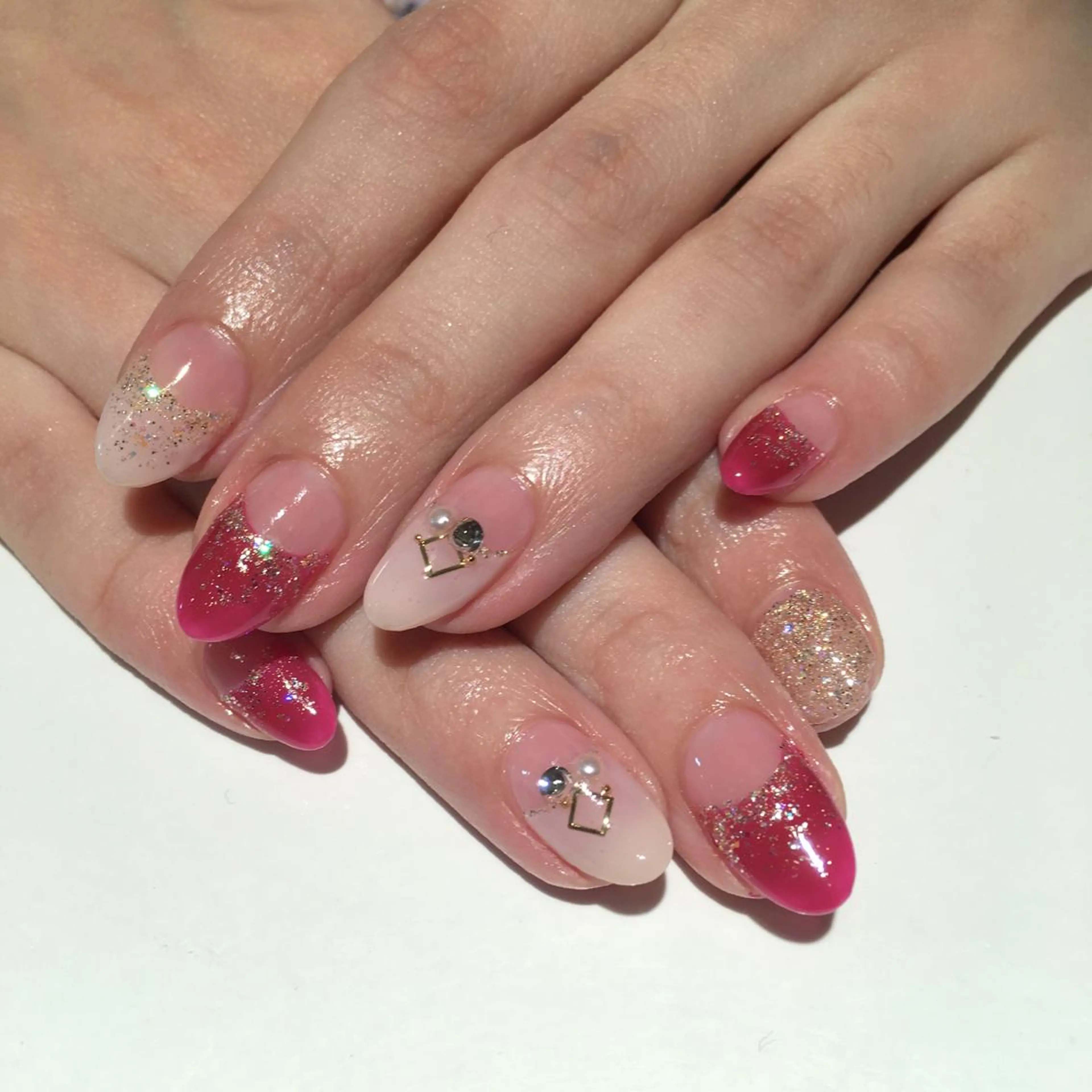 ネイル フレンチネイル 逆フレンチ imymemine所属・渡邊 束紗のネイルデザイン