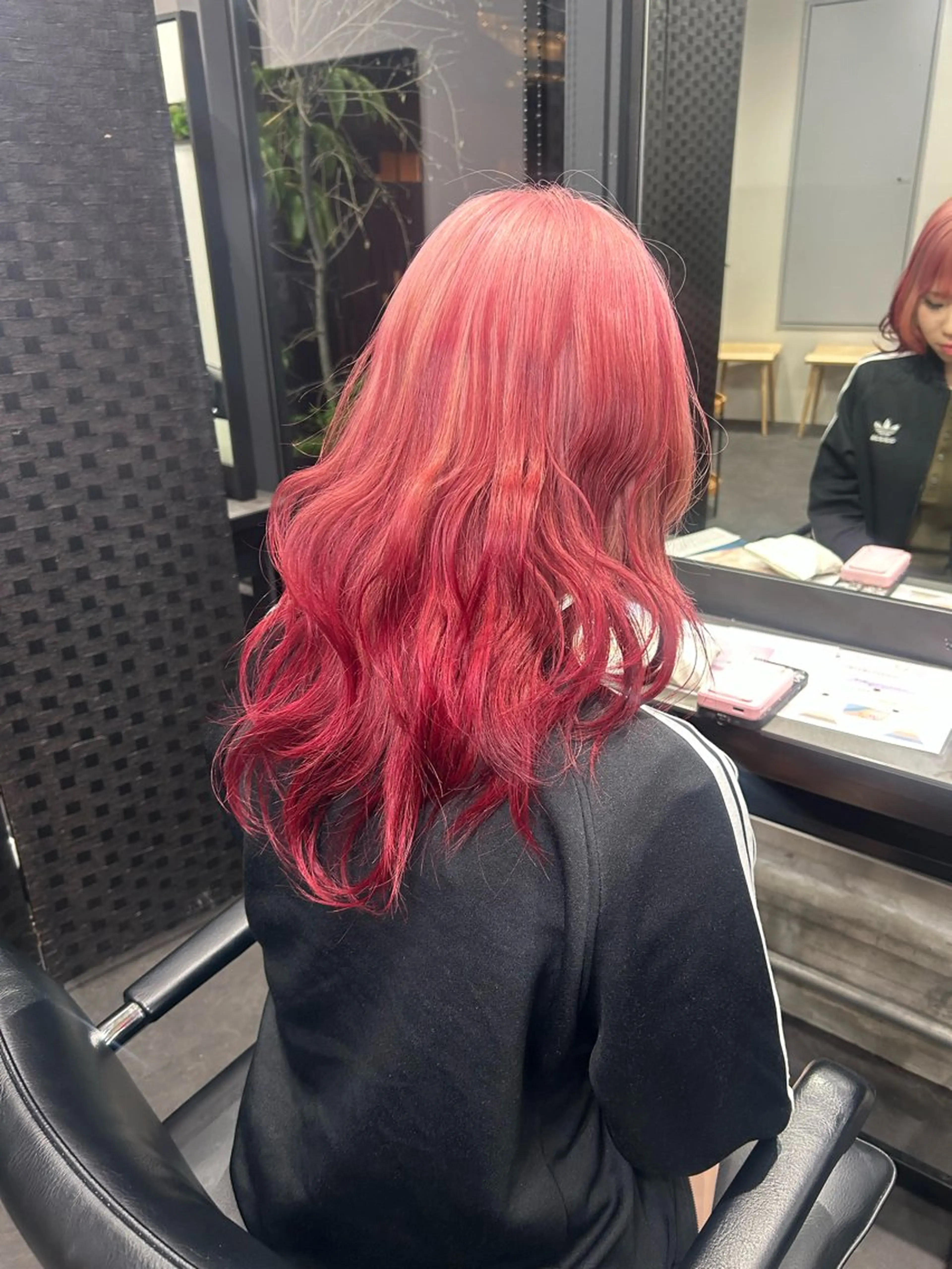 ミディアム ヘアカラー 鈴木 華奈のヘアスタイル