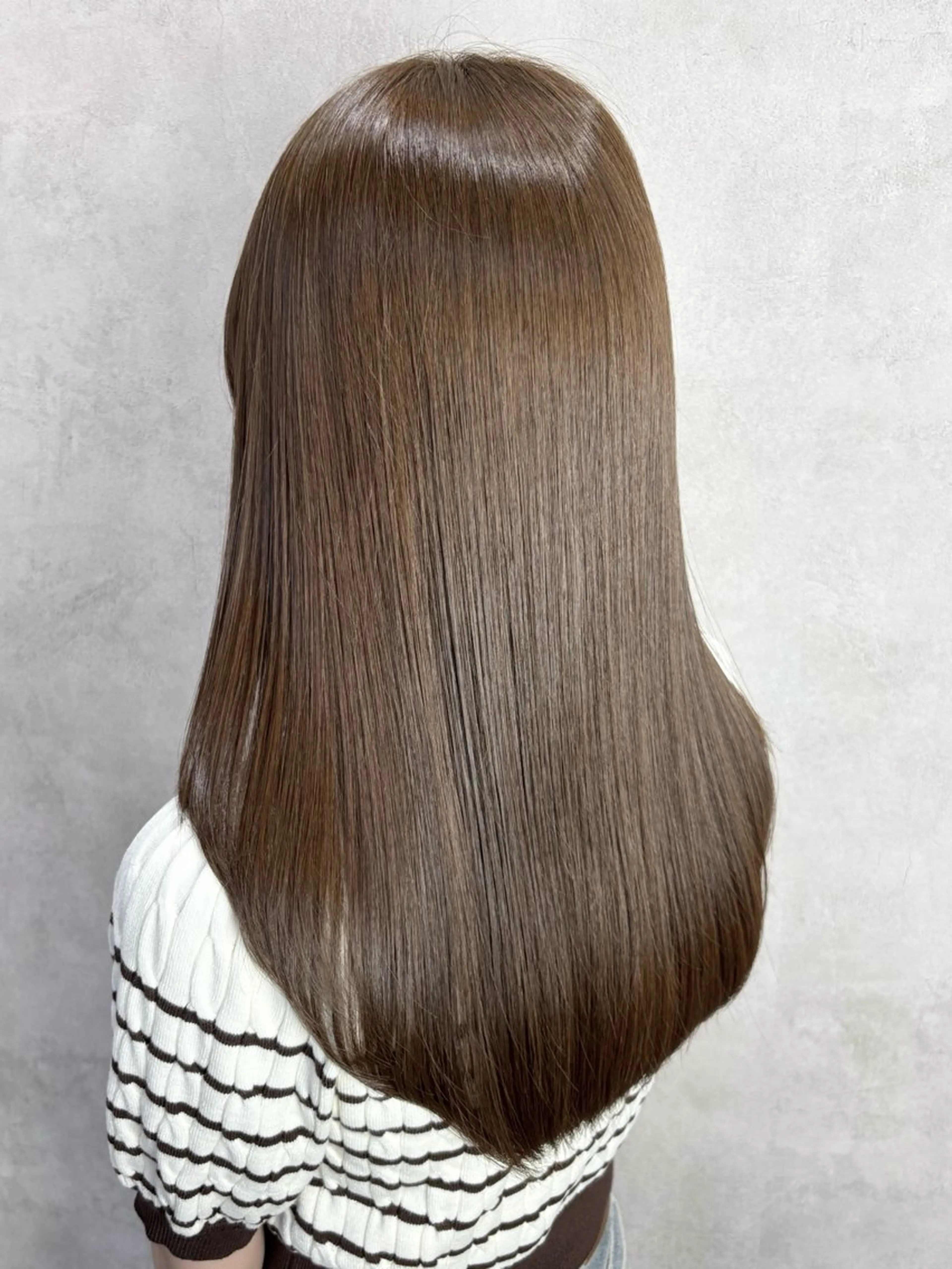 ロング カラー ベージュカラー ブリーチ ダブルカラー ブリーチなしカラー オリーブベージュ ヘアカラー 💎色落ち綺麗に白肌 ラベンダー💎りんのヘアスタイル