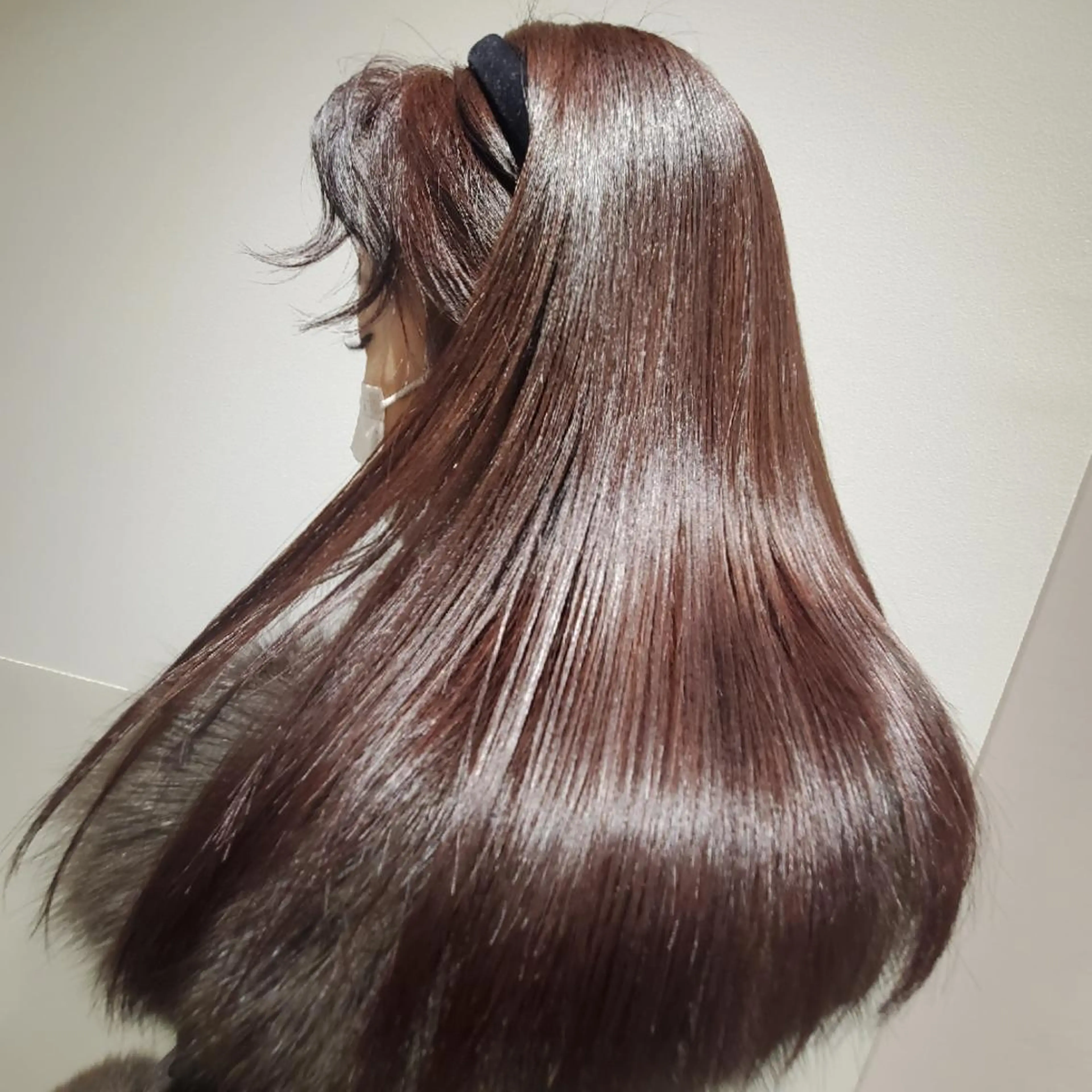 ロング カラー ヘアアレンジ ブリーチ ボルドーカラー カット ヘアカラー トリートメント 顔まわりデザイン🌿 ふじこのヘアスタイル