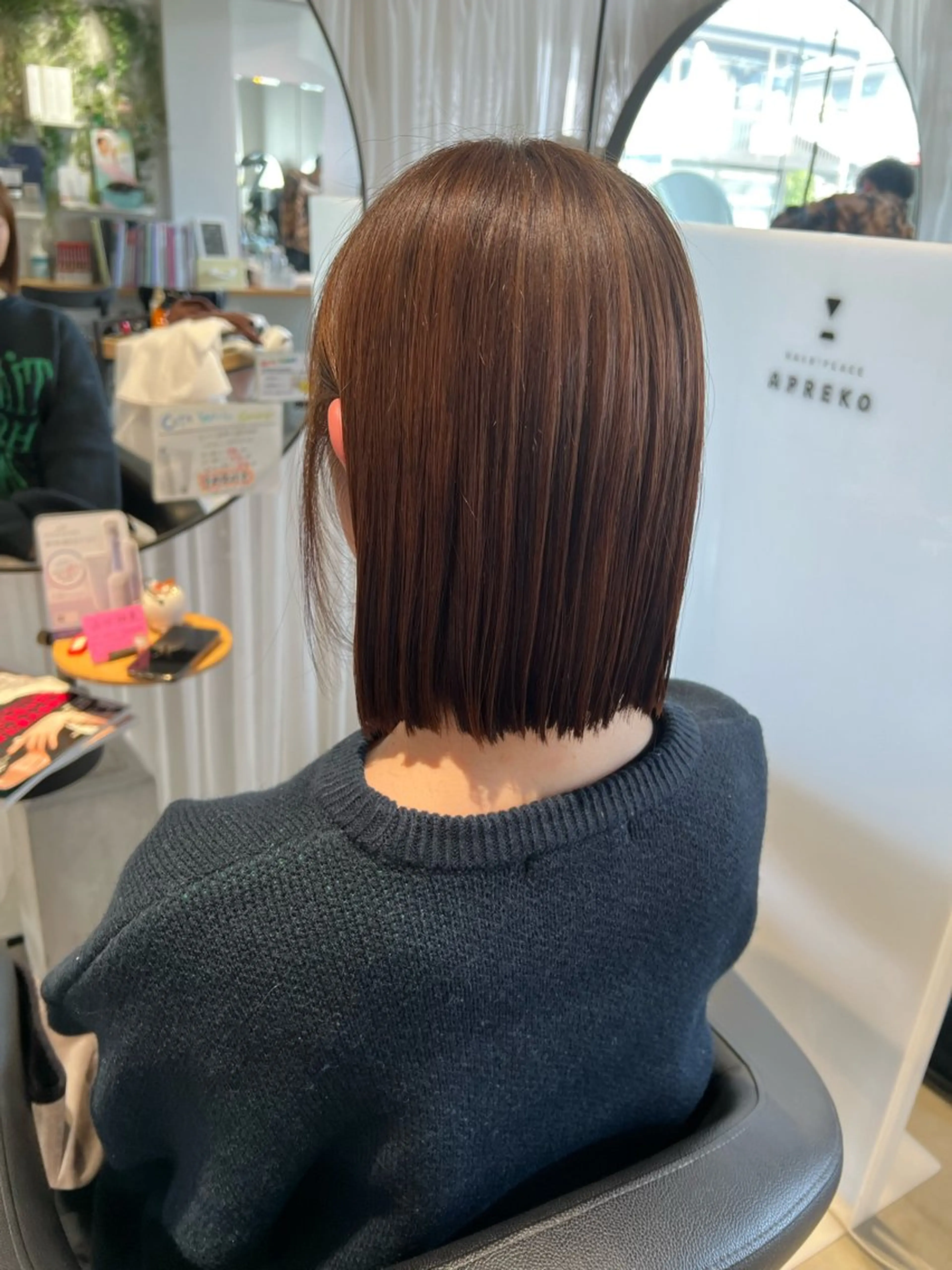 ショート カラー ブラウンカラー ボブ カット ヘアカラー APREKO SAYAKAのヘアスタイル