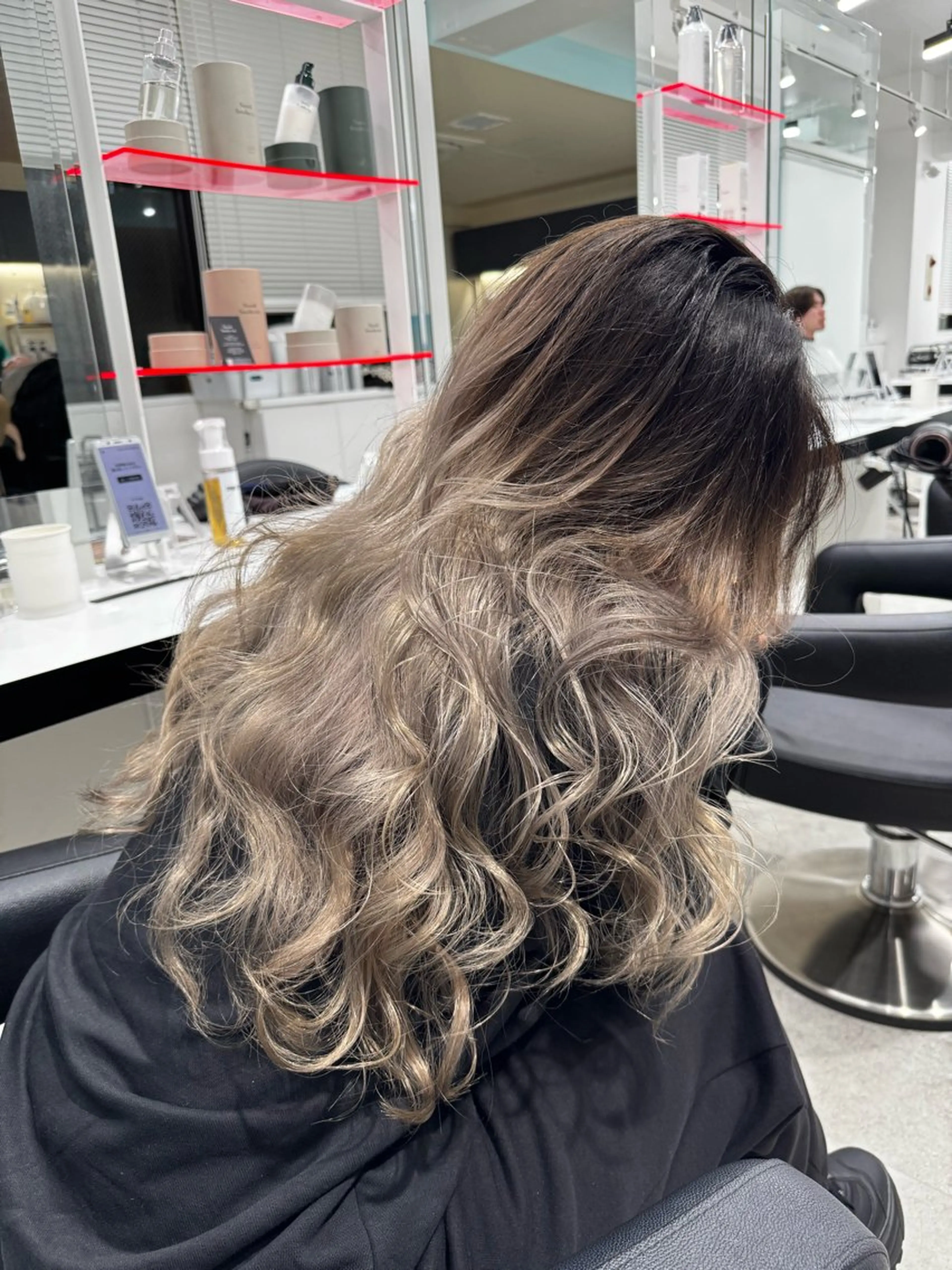 ロング カラー ヘアカラー エフェクトブリーチ／ レイヤーカット／翔のヘアスタイル