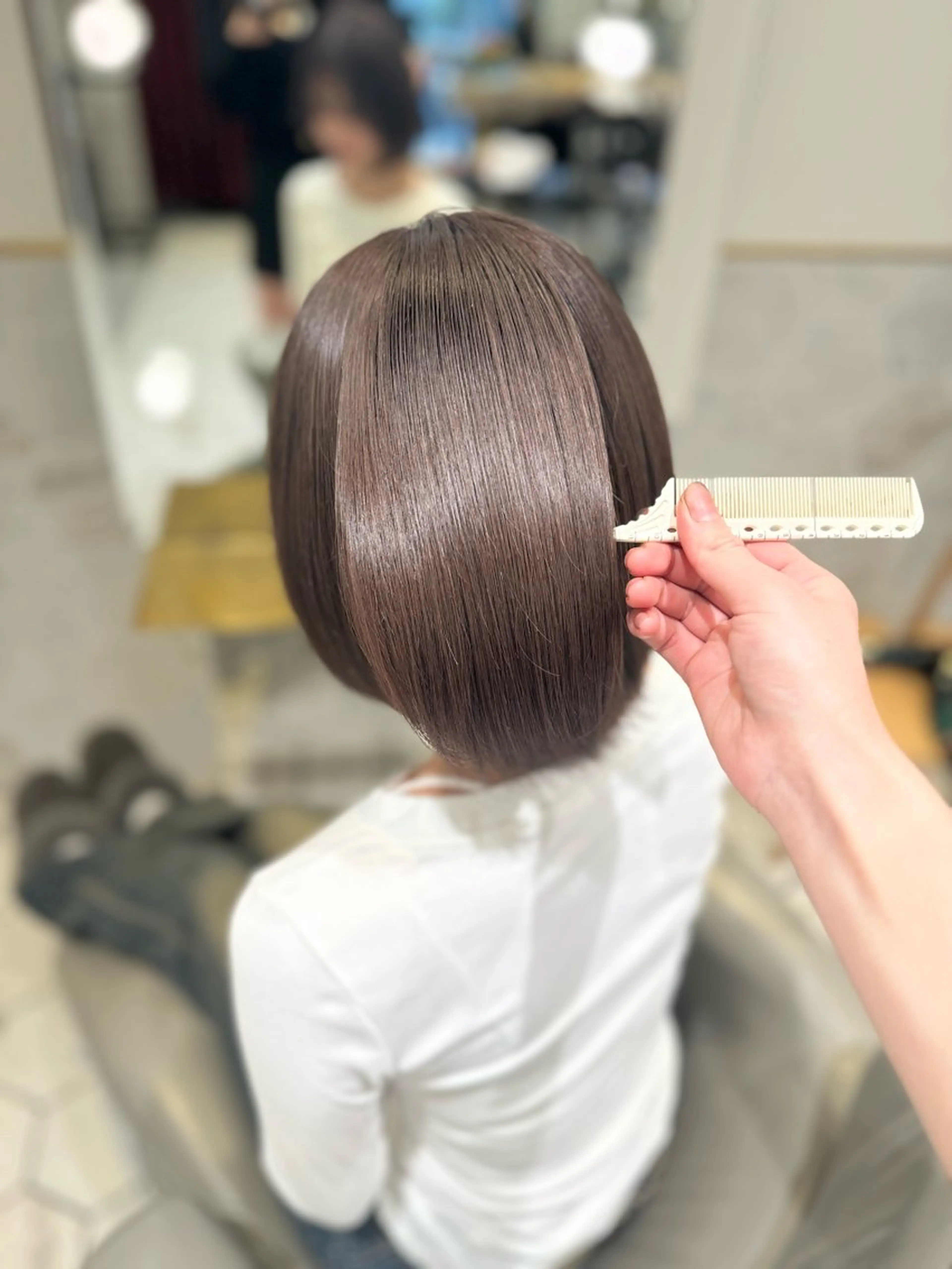 ショート カラー ブラウンカラー ヘーゼル costes 今井芽依のヘアスタイル