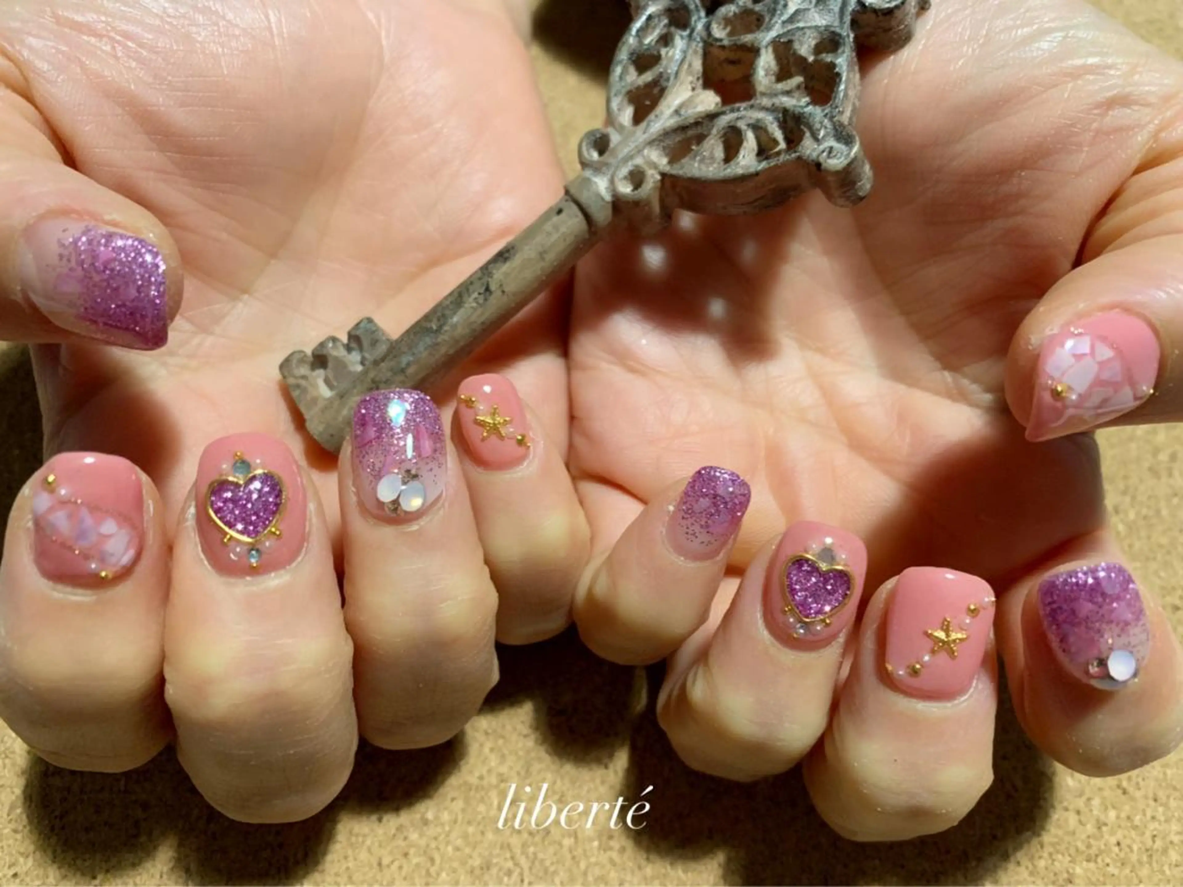 ネイル liberté (リベルテ)のネイルデザイン