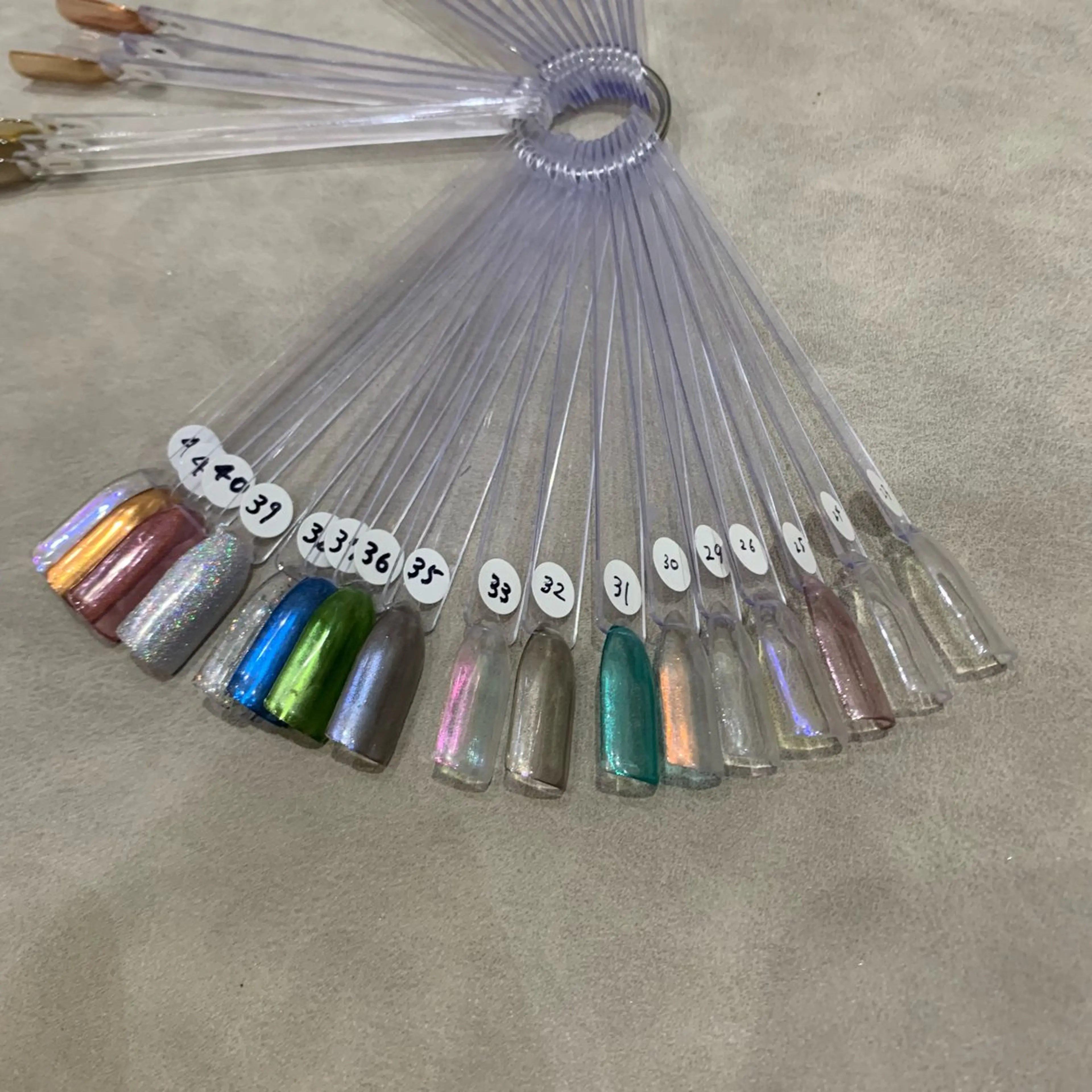 ネイル オーロラネイル ハンドネイル chika .のネイルデザイン