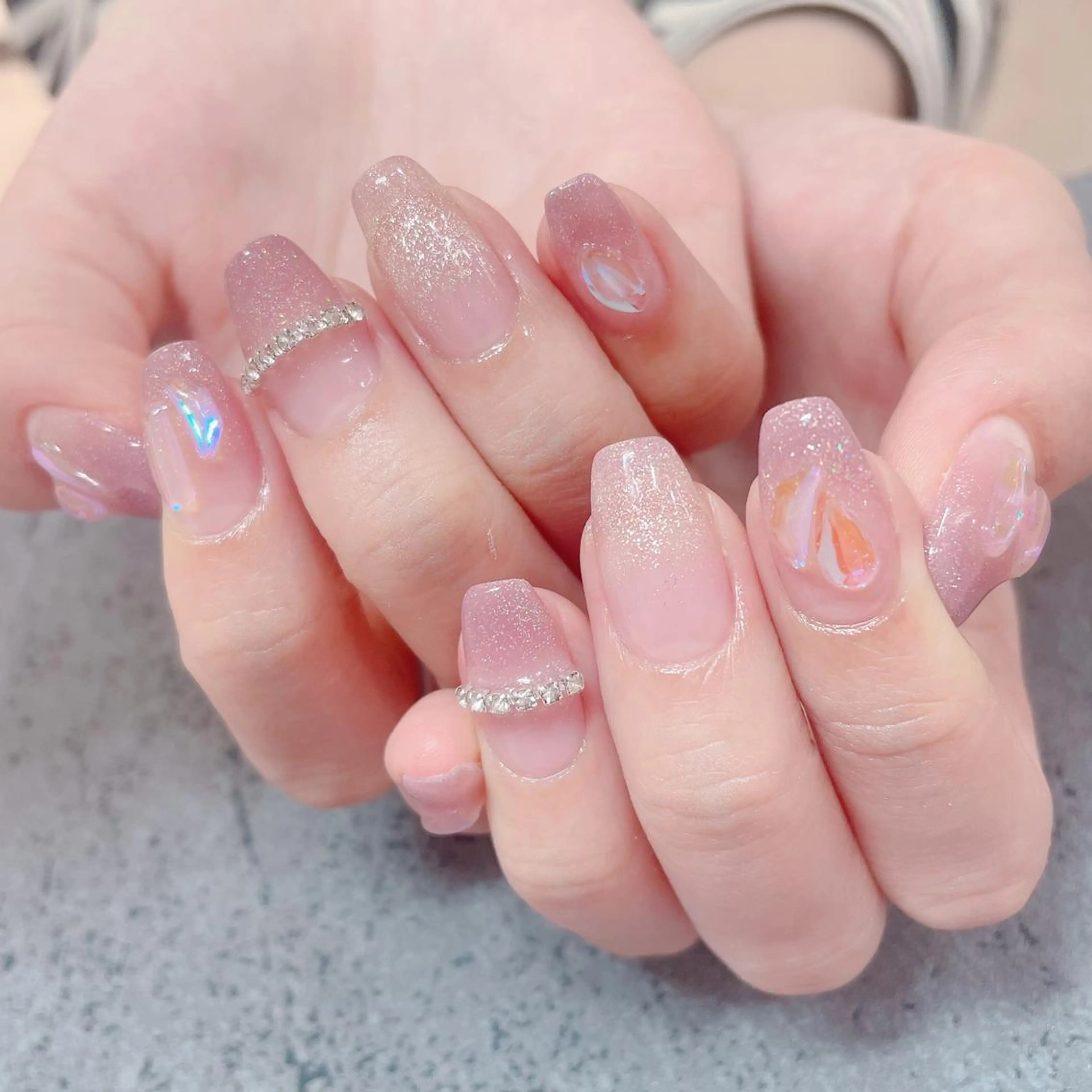 ネイル バニーアイズ　ネイル ニューオータニ博多店のネイルデザイン