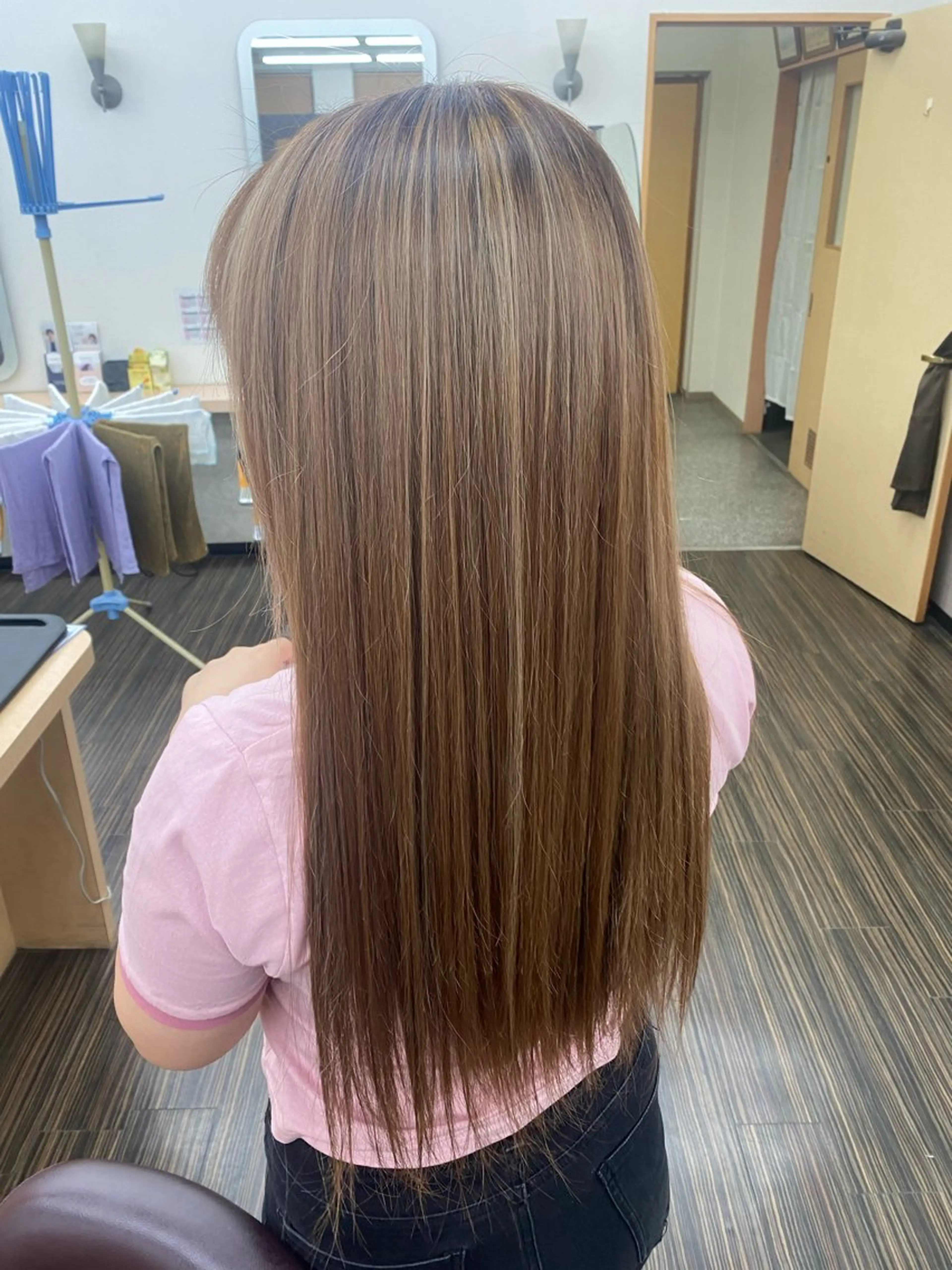 ロング カラー ハイライトカラー ハイライト 美容室びゃんびゃん社店所属・nonoka🕊️ 美容師アシスタントのヘアスタイル