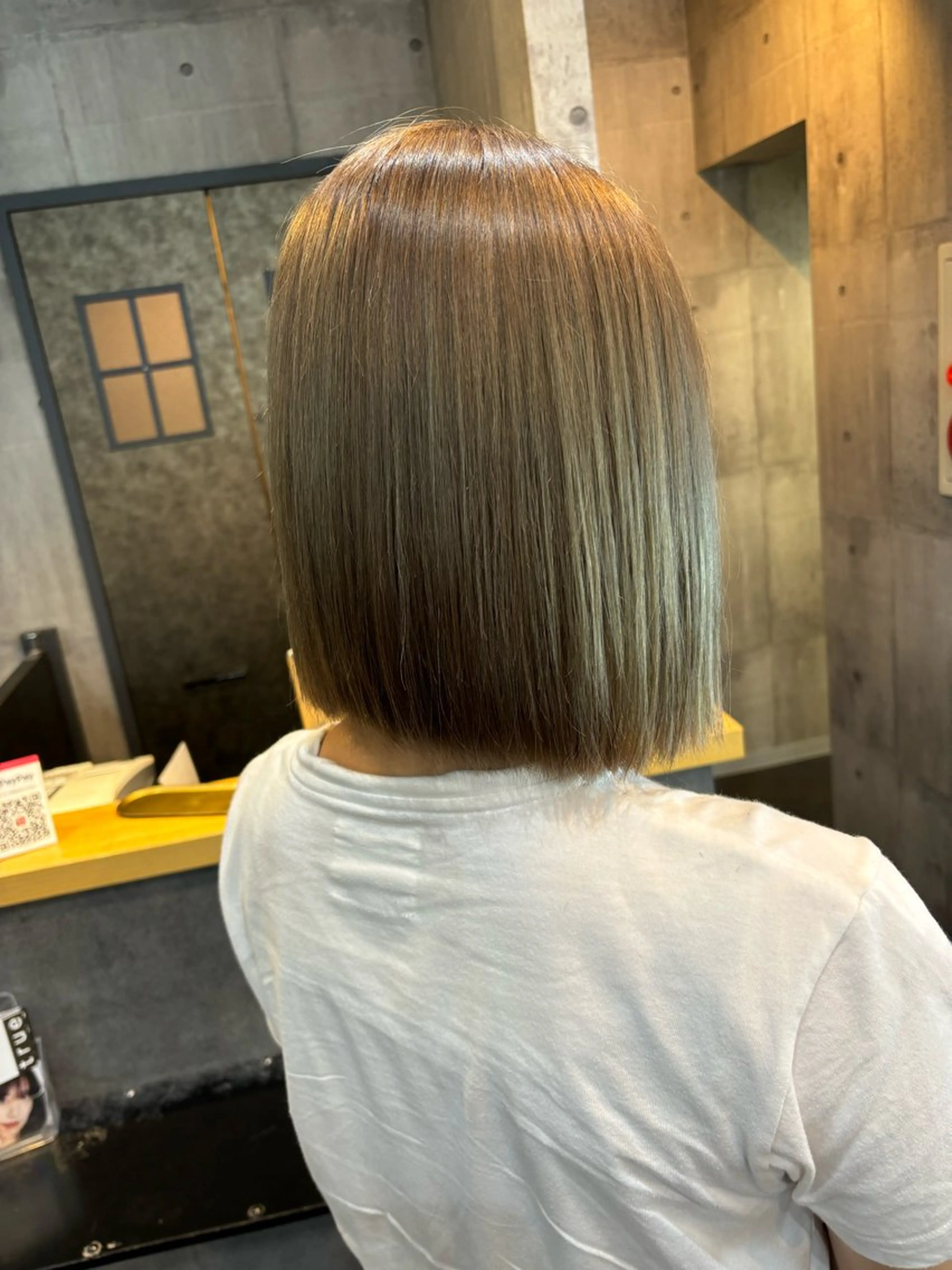 ショート カラー ヘアカラー ✨韓国艶髪✨ケア ブリーチ🫧アキラのヘアスタイル