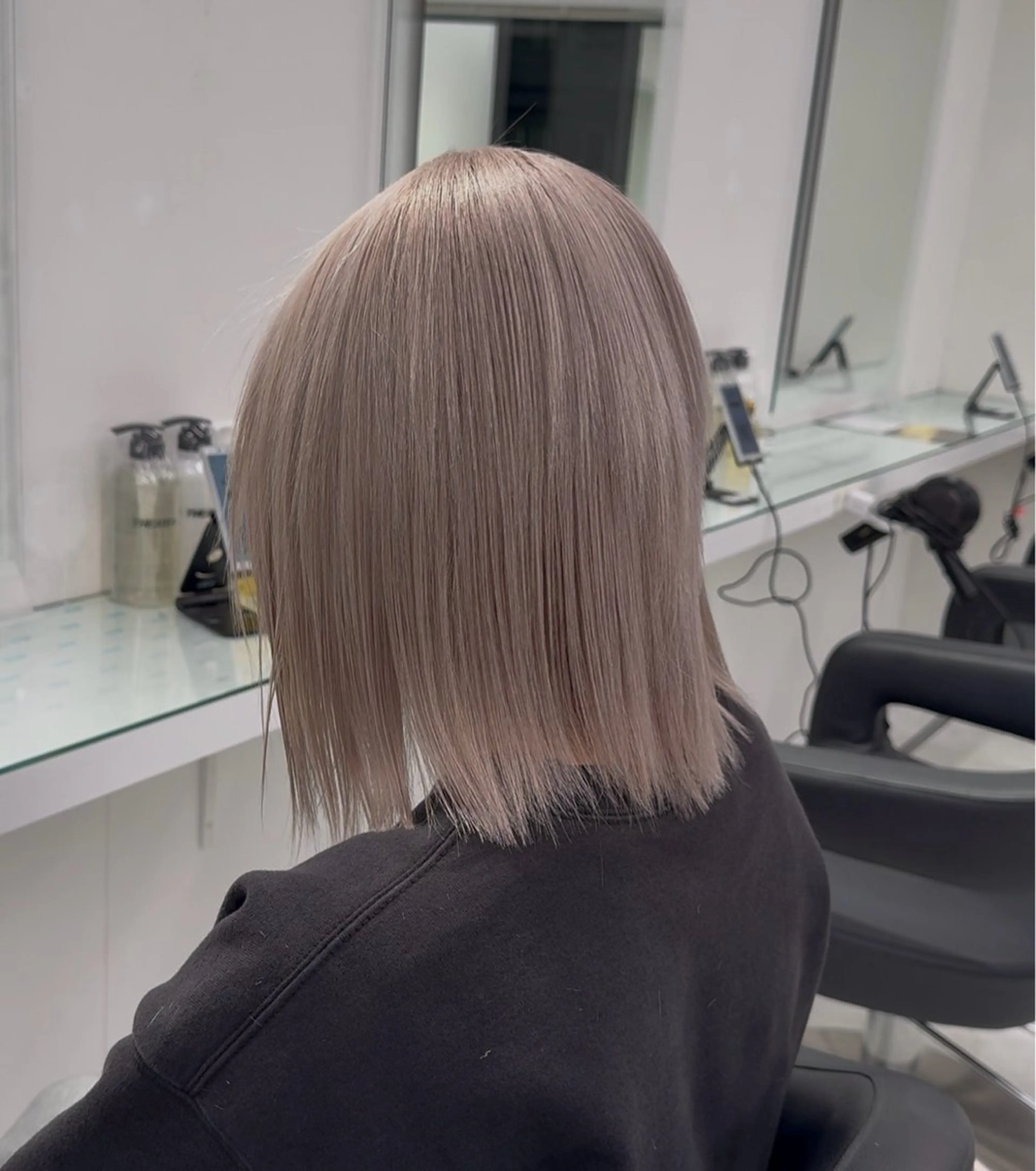 ロング カラー ヘアアレンジ ヘアカラー トリートメント ヘッドスパ ヘアセット 透け上品ハイトーン 職人ゆうと🤍のヘアスタイル