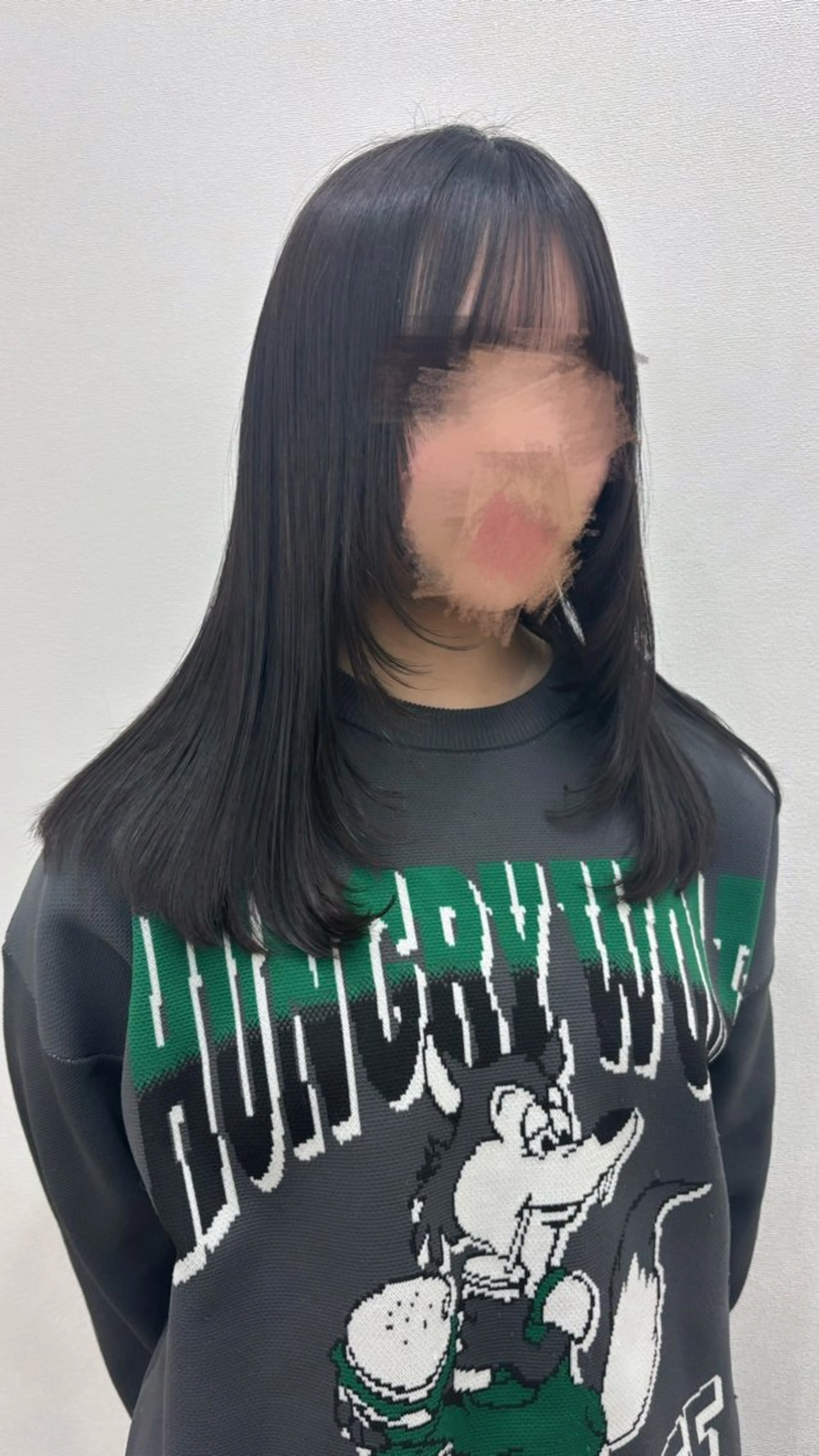 ミディアム 顔まわりレイヤー レイヤーカット カット 伴 星来のヘアスタイル