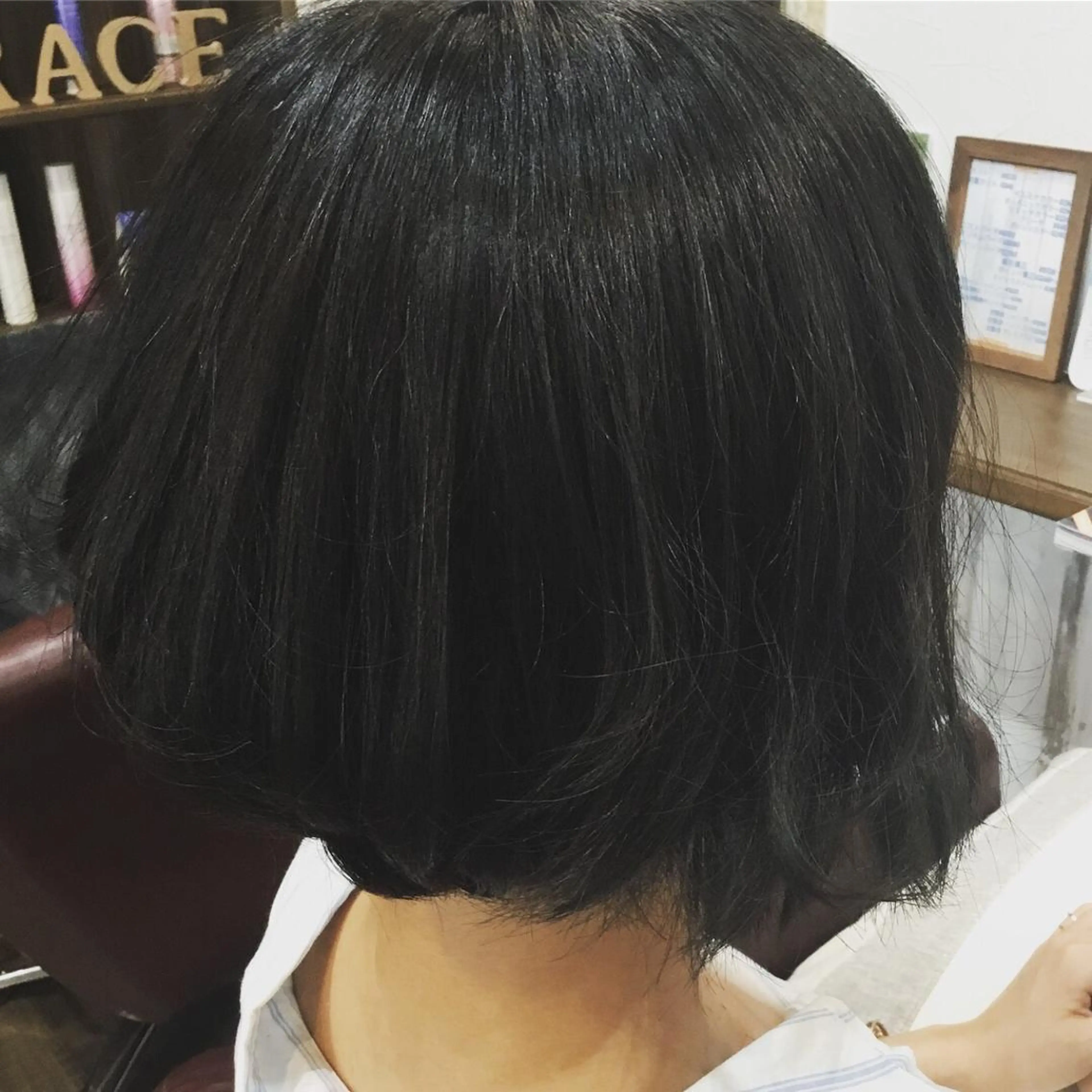 ショート カラー 金崎 新吾のヘアスタイル