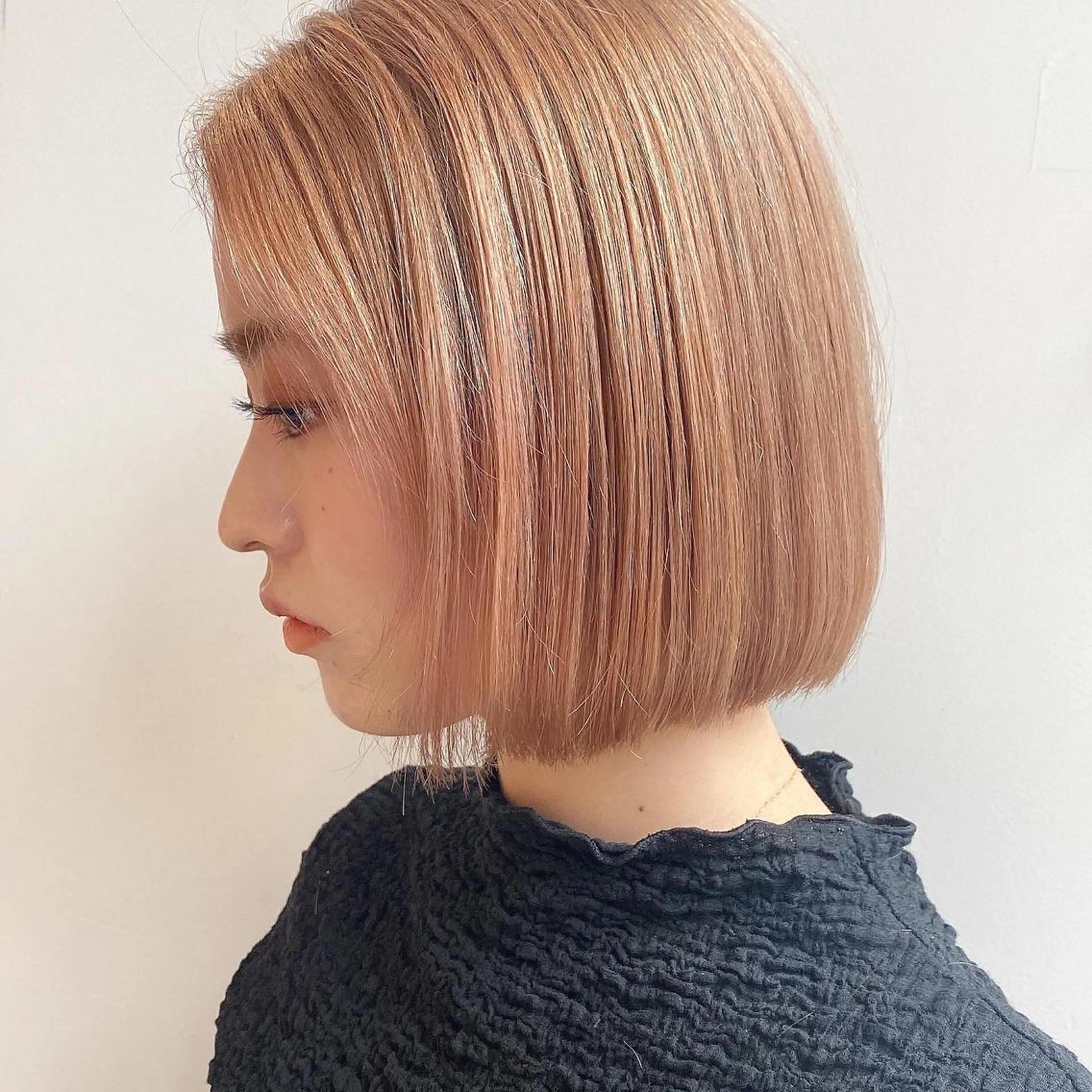 ミディアム カラー ベージュカラー 透明感カラー グレージュ ボブ カット ヘアカラー トリートメント レイヤー専門家 ダブルカラー修のヘアスタイル