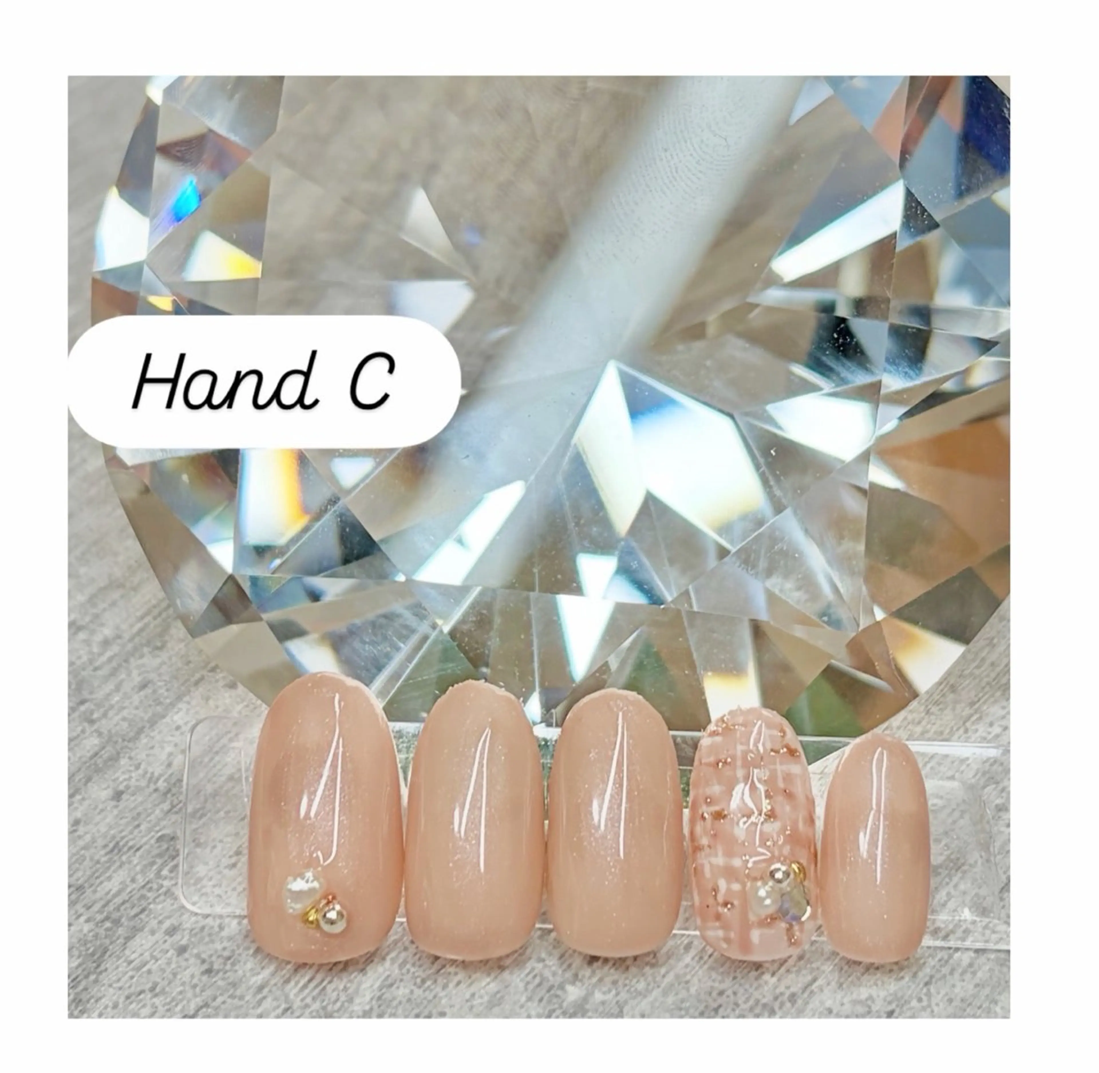 【Hand C】華やかデザインの写真