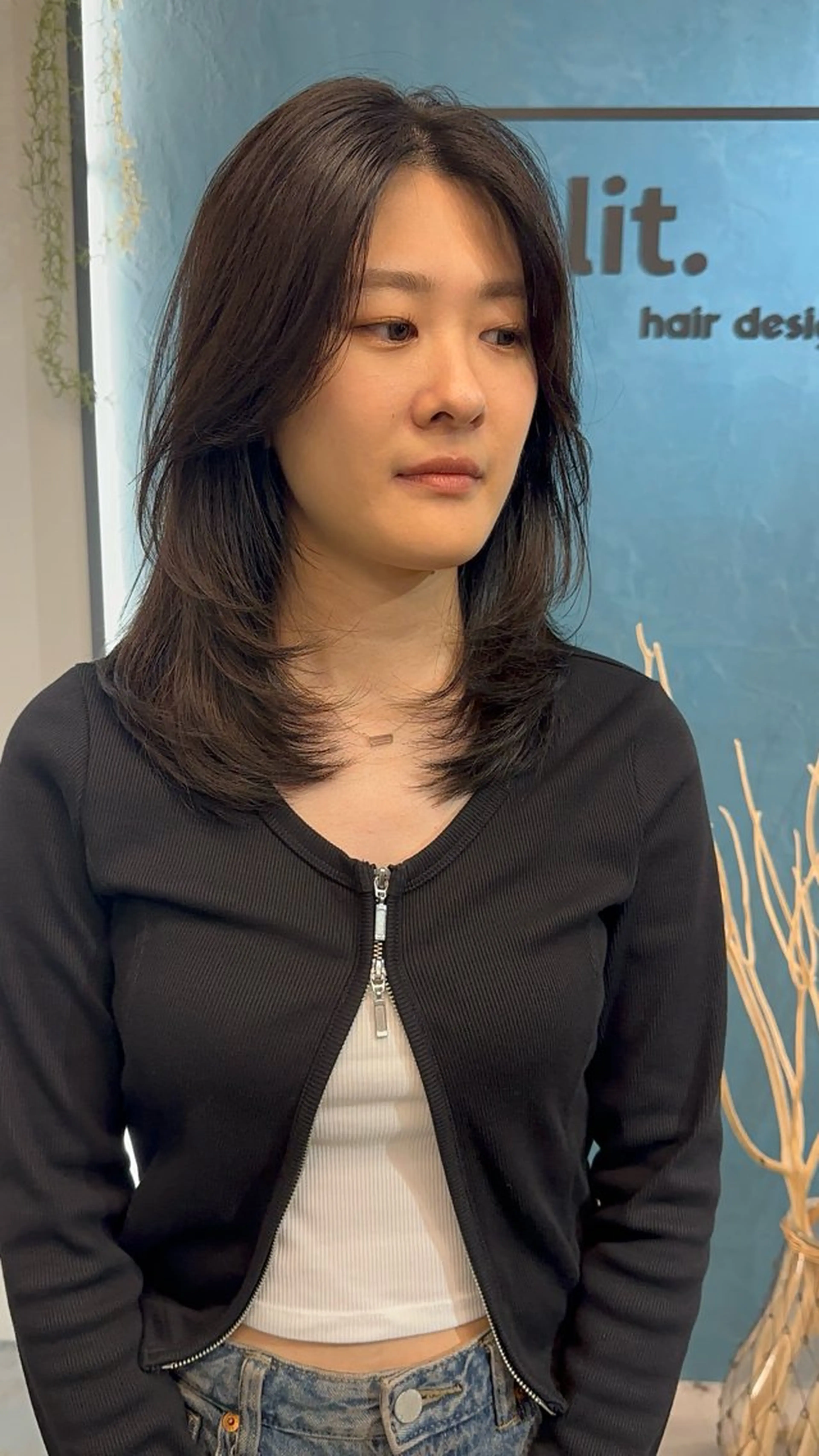 セミロング くびれヘア レイヤーカット lit.所属・【lit.】SATO HIROSHIのヘアスタイル