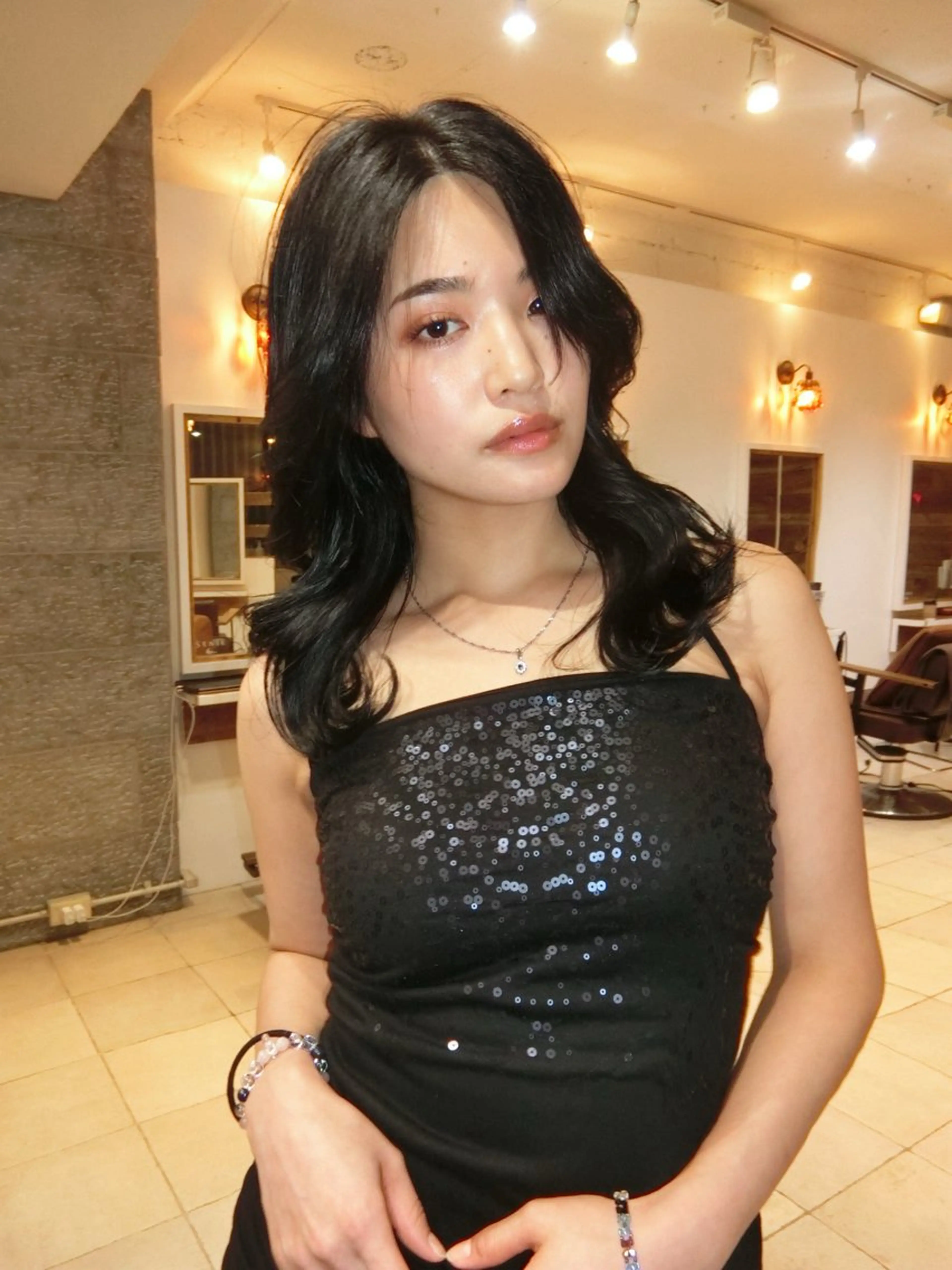 ロング 顔周りカット レイヤーカット 🪐カットモデル 募集中🪐ナオキのヘアスタイル