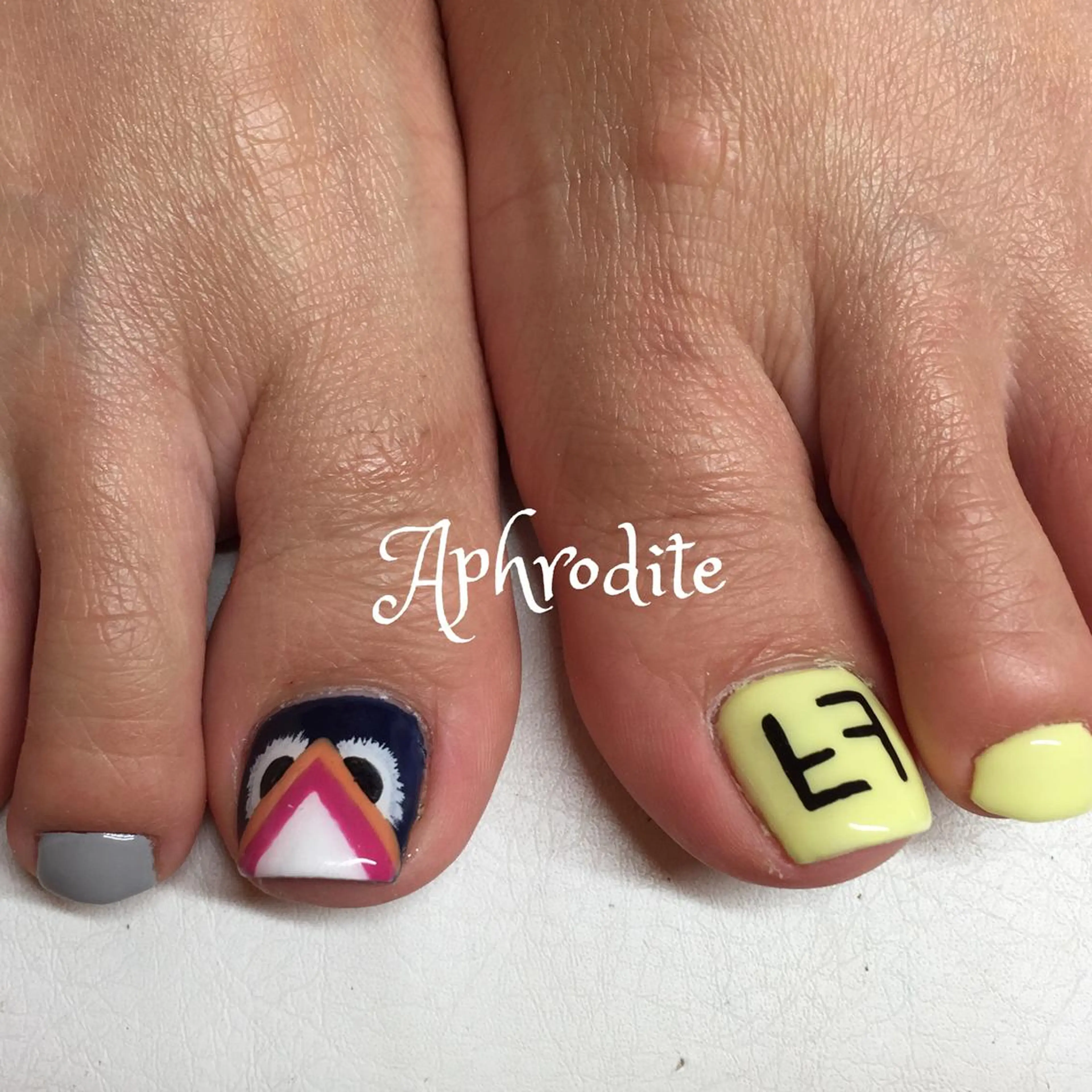 ネイル フットネイル Aphrodite パラジェル認定サロンのネイルデザイン