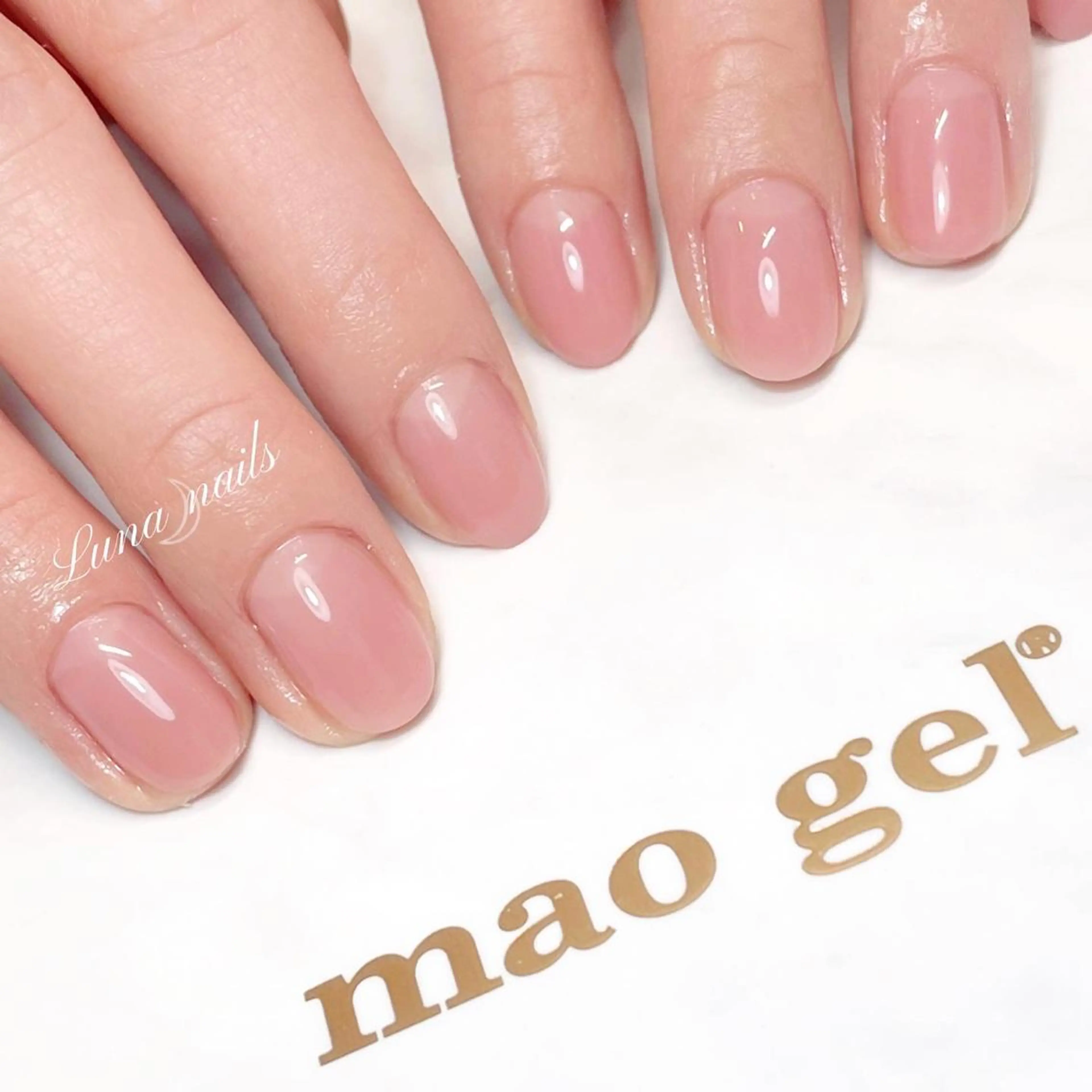 ネイル 氷ネイル・うるうるネイル ワンカラーネイル ハンドネイル Luna  nails所属・yuka Luna nailsのネイルデザイン