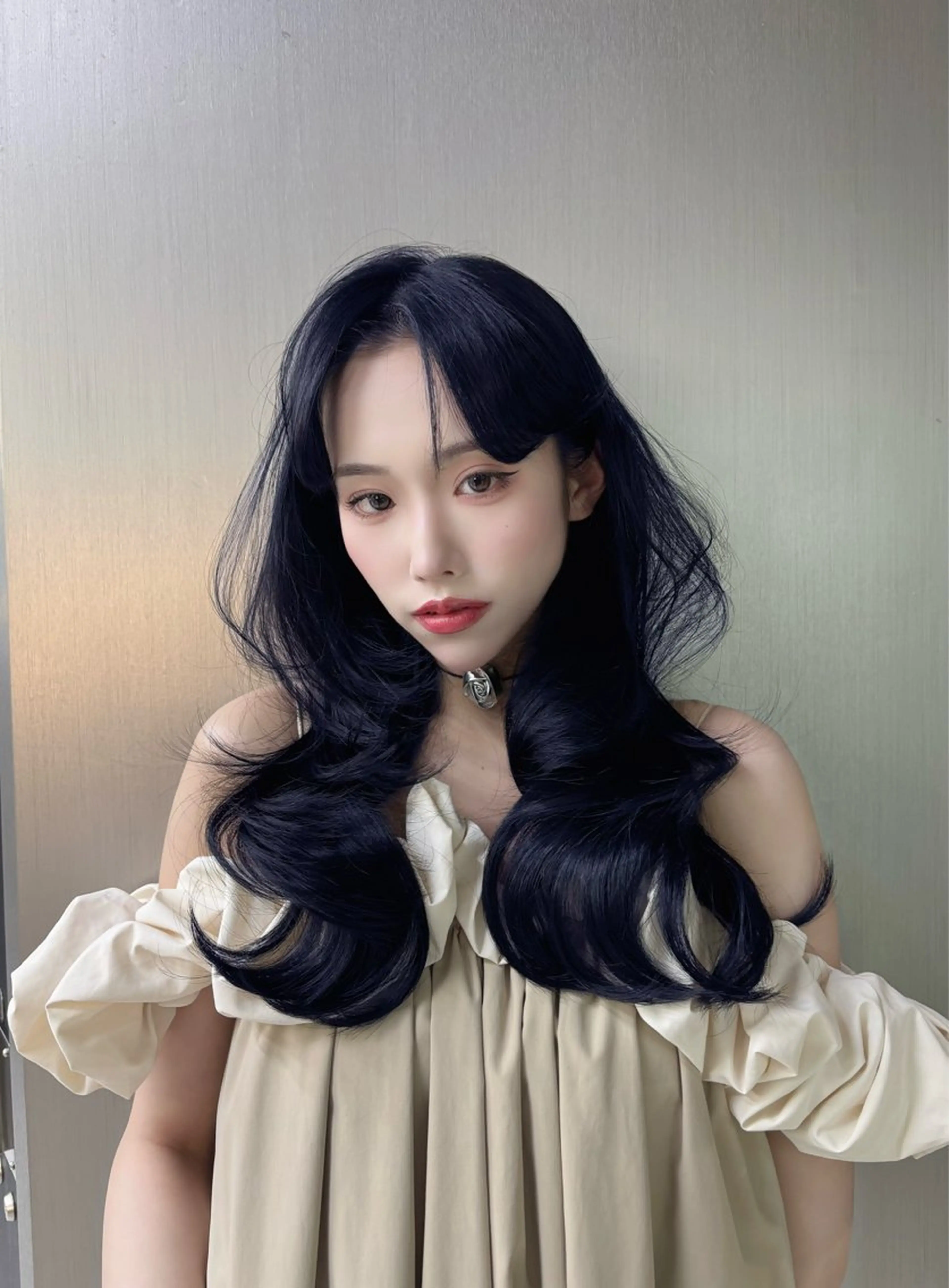 ロング カラー 黒髪 ブルーカラー ブルーブラック 韓国風ヘア レイヤーカット カット ヘアカラー トリートメント 堤 翔平のヘアスタイル