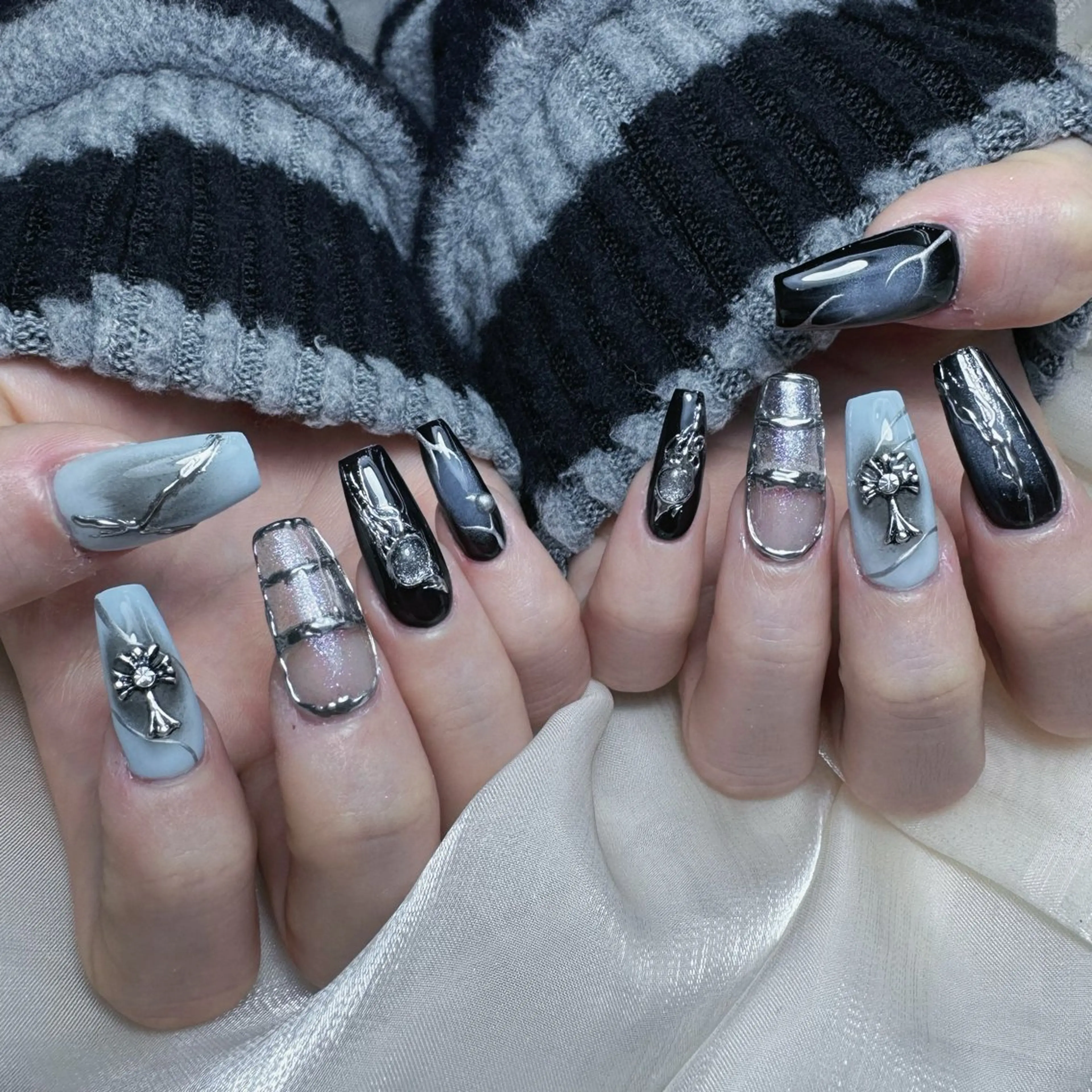 ネイル オーロラネイル フレンチネイル ハート キラキラネイル 韓国ネイル ハンドネイル Melody Nail所属・Melody  3D/スカルプ専門店のネイルデザイン