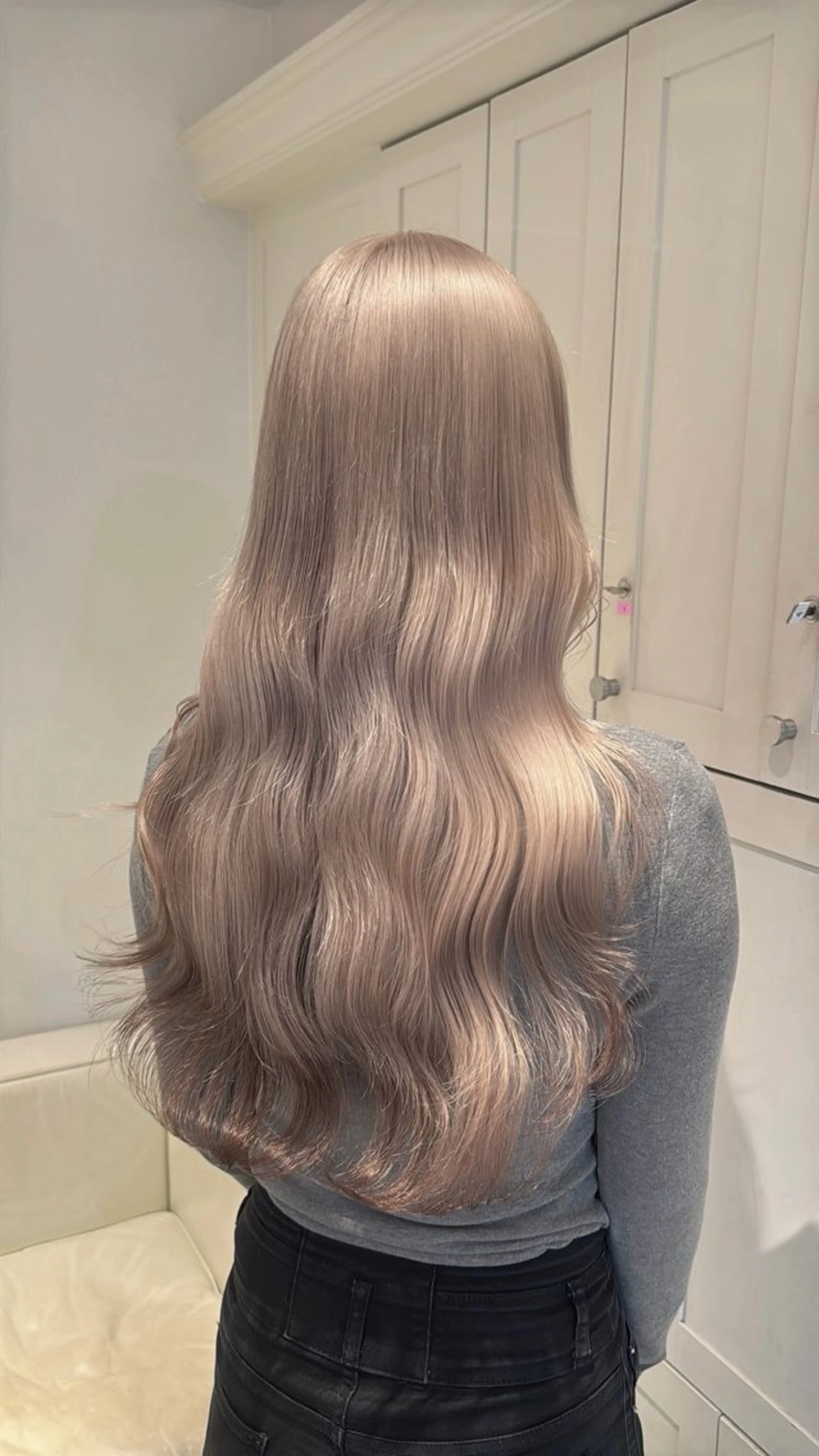 ロング カラー ベレーザ渋谷所属・圧倒的クオリティのブ リーチ/Tomokiのヘアスタイル