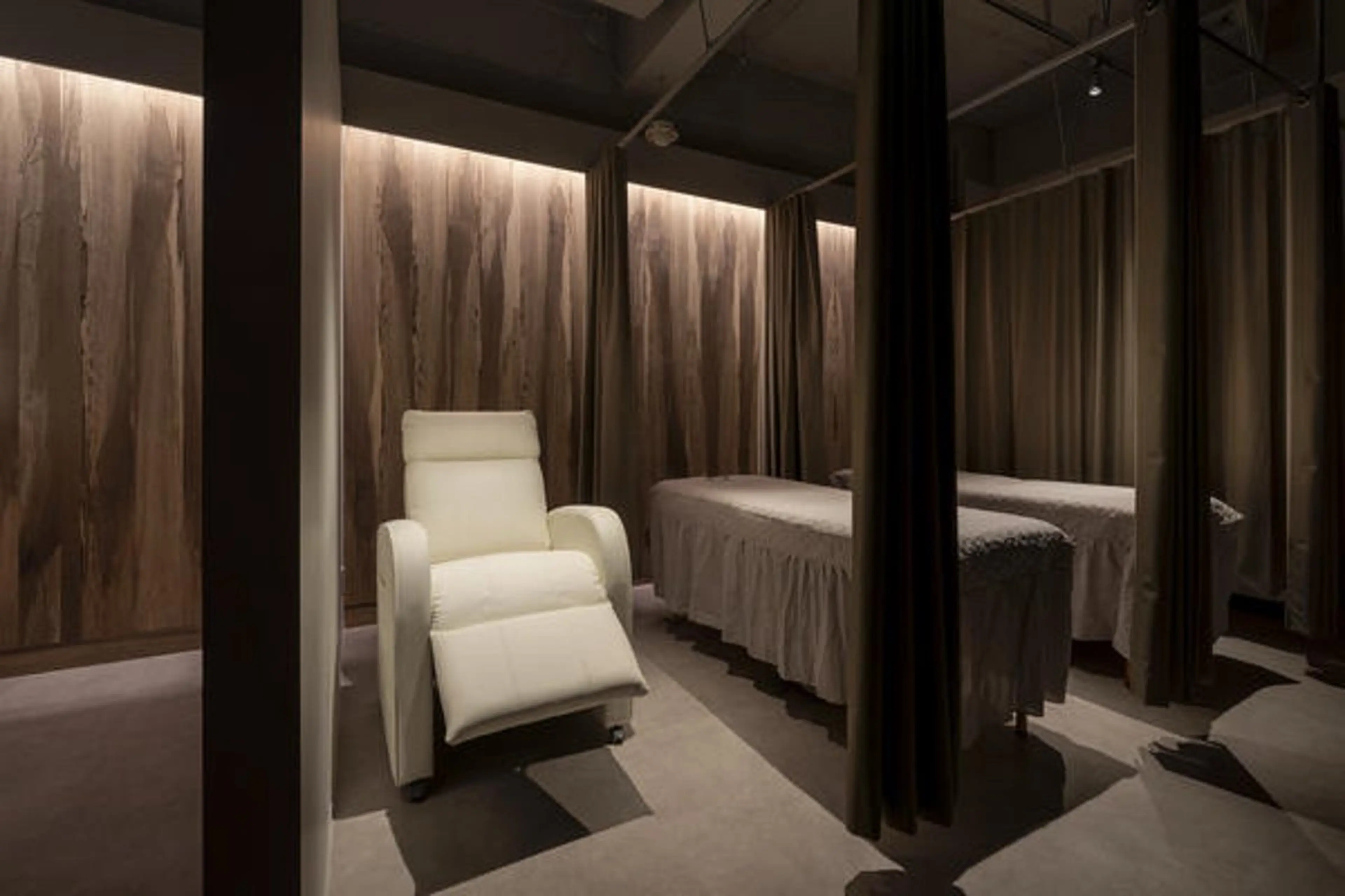 LoLo. 心斎橋のヘアスタイル