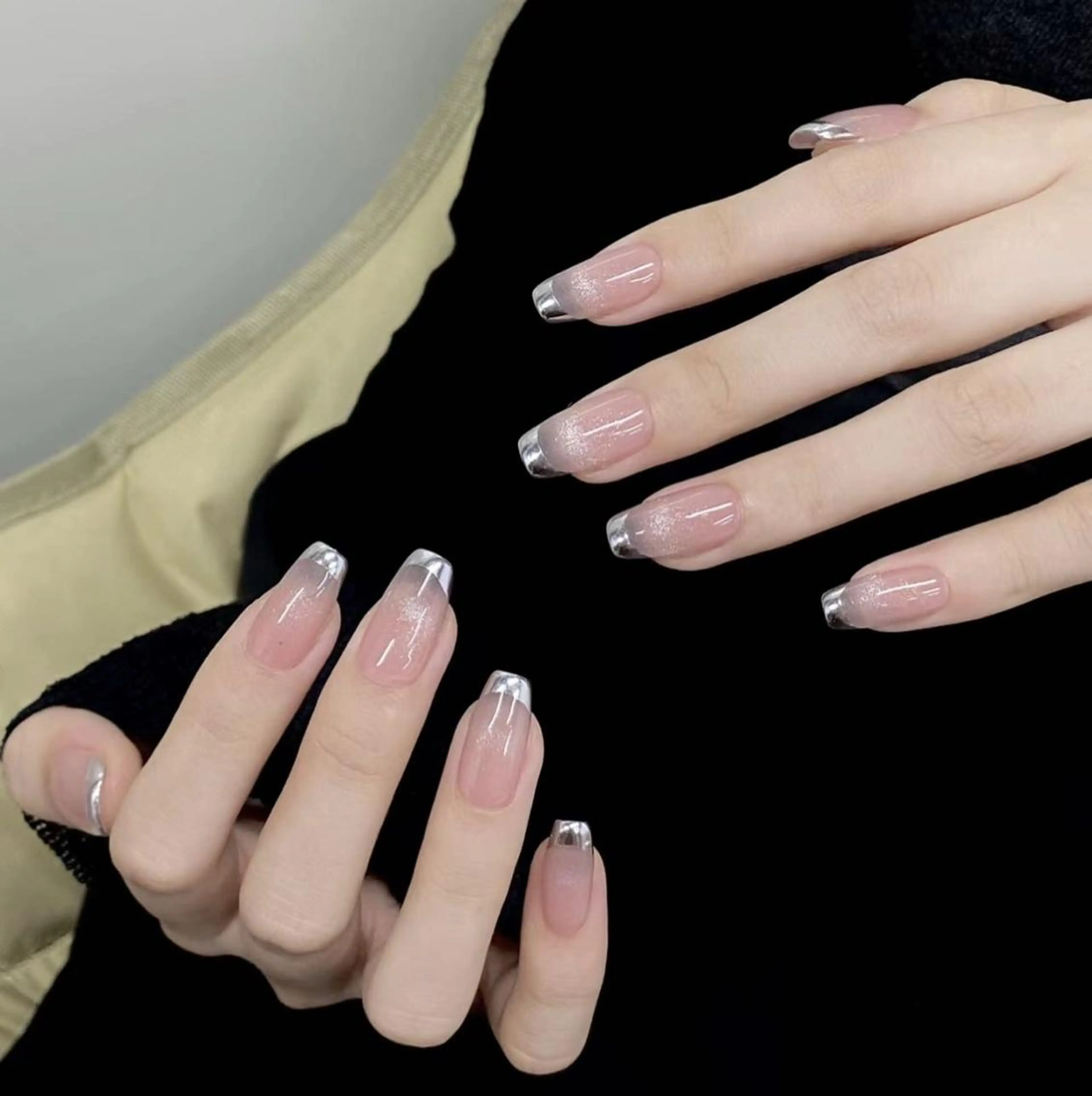 ネイル アートネイル 長さ出し ネイルチップ Queens ciciのネイルデザイン