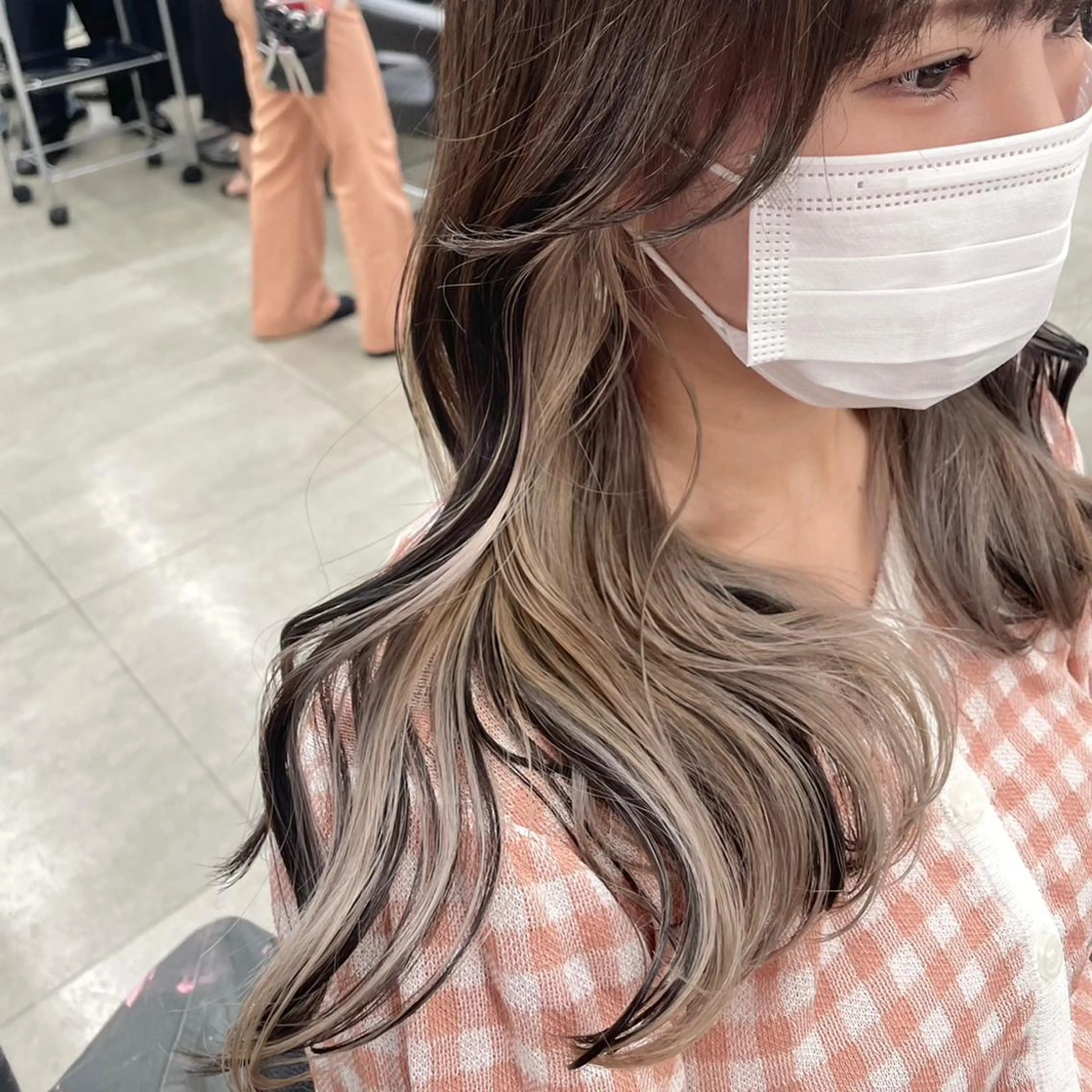 ロング カラー ヘアアレンジ SALOWIN 宇田川店所属・ブリーチなしトレンド SHUSAKUのヘアスタイル