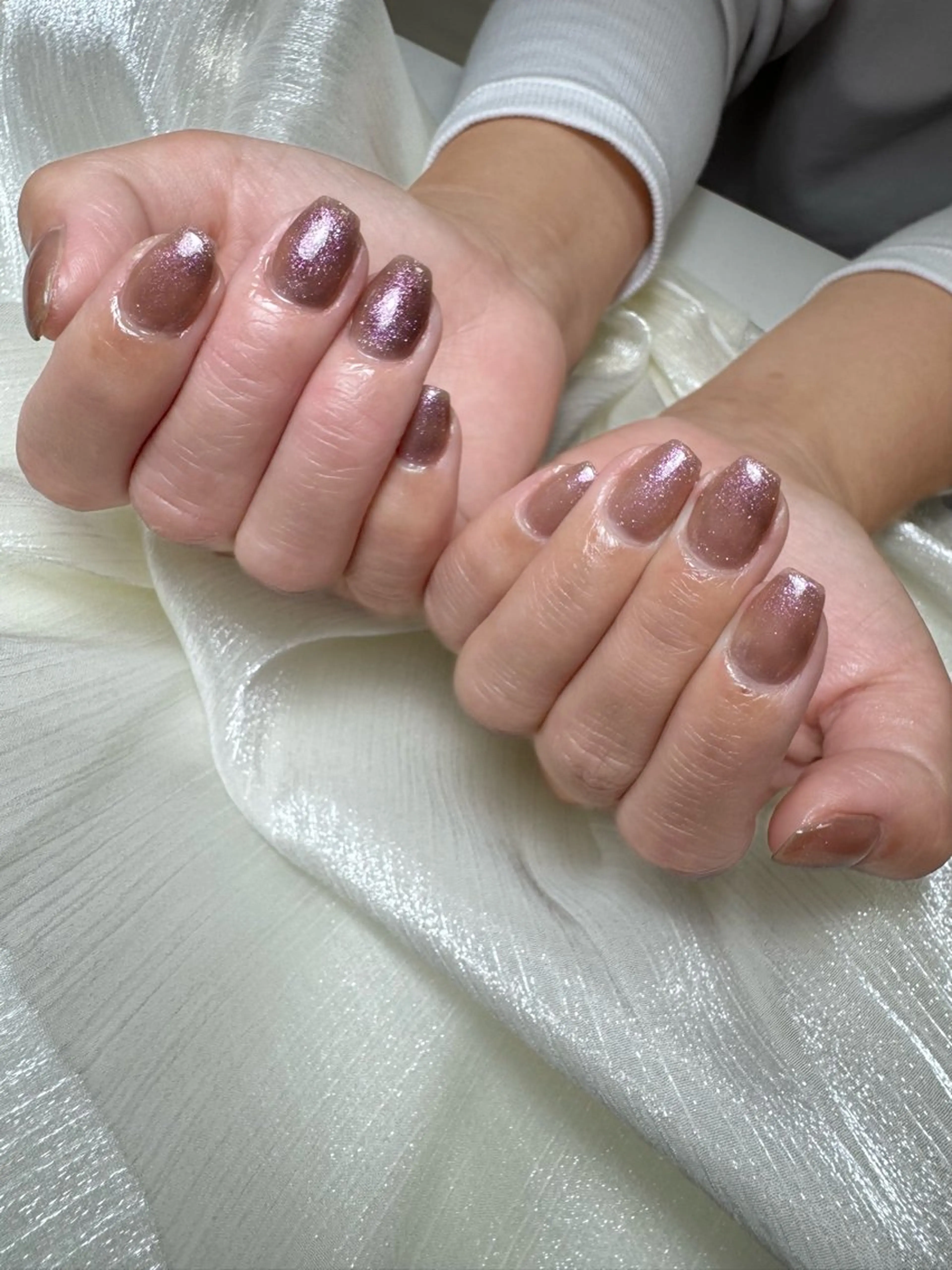 ネイル オーロラネイル ワンカラーネイル ハンドネイル ハンドケア 立川 紋歌のネイルデザイン