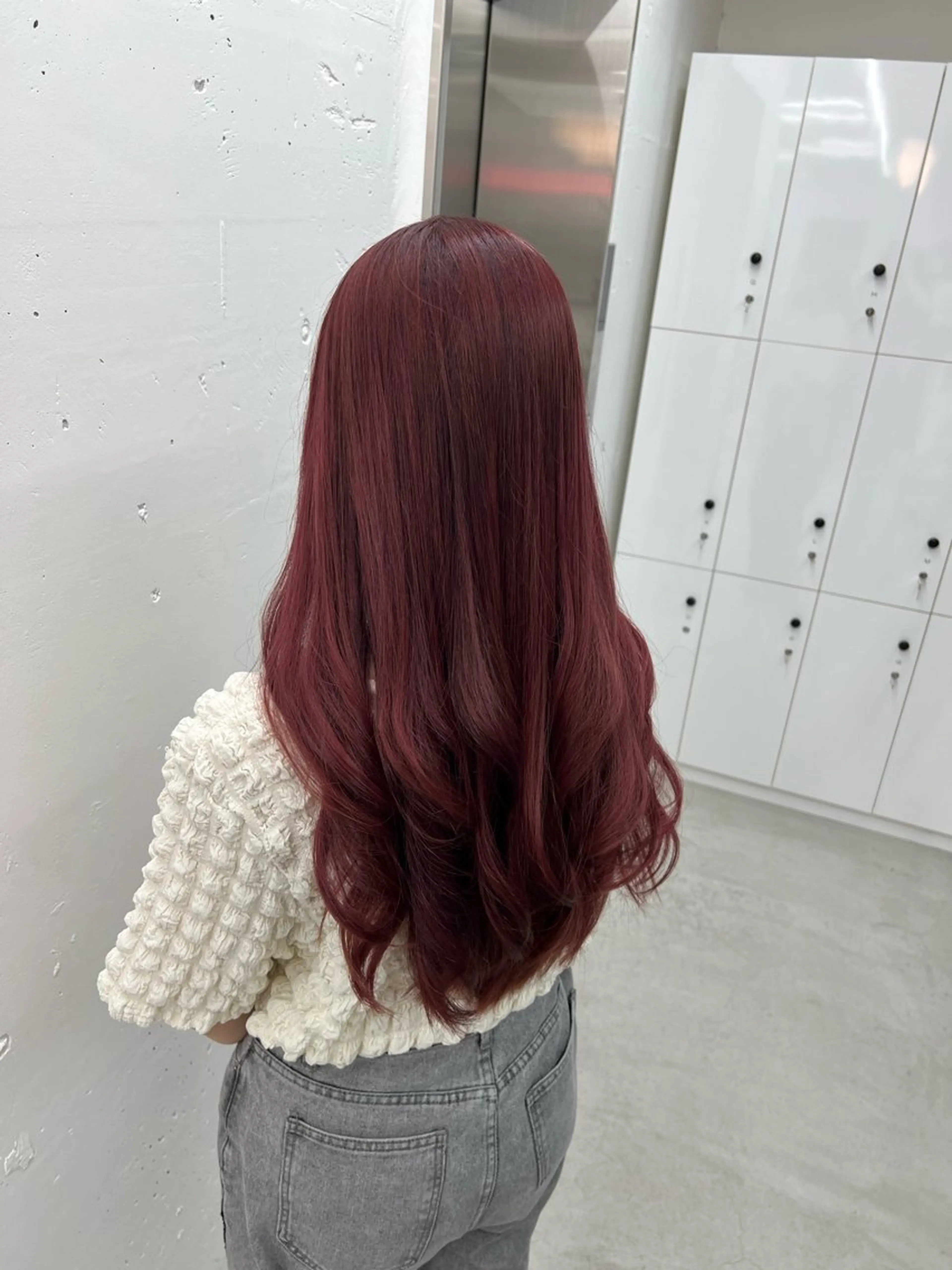 ロング カラー ブリーチ ピンクカラー レッドカラー 学生 ヘアカラー あすか JILLSTUDIOのヘアスタイル