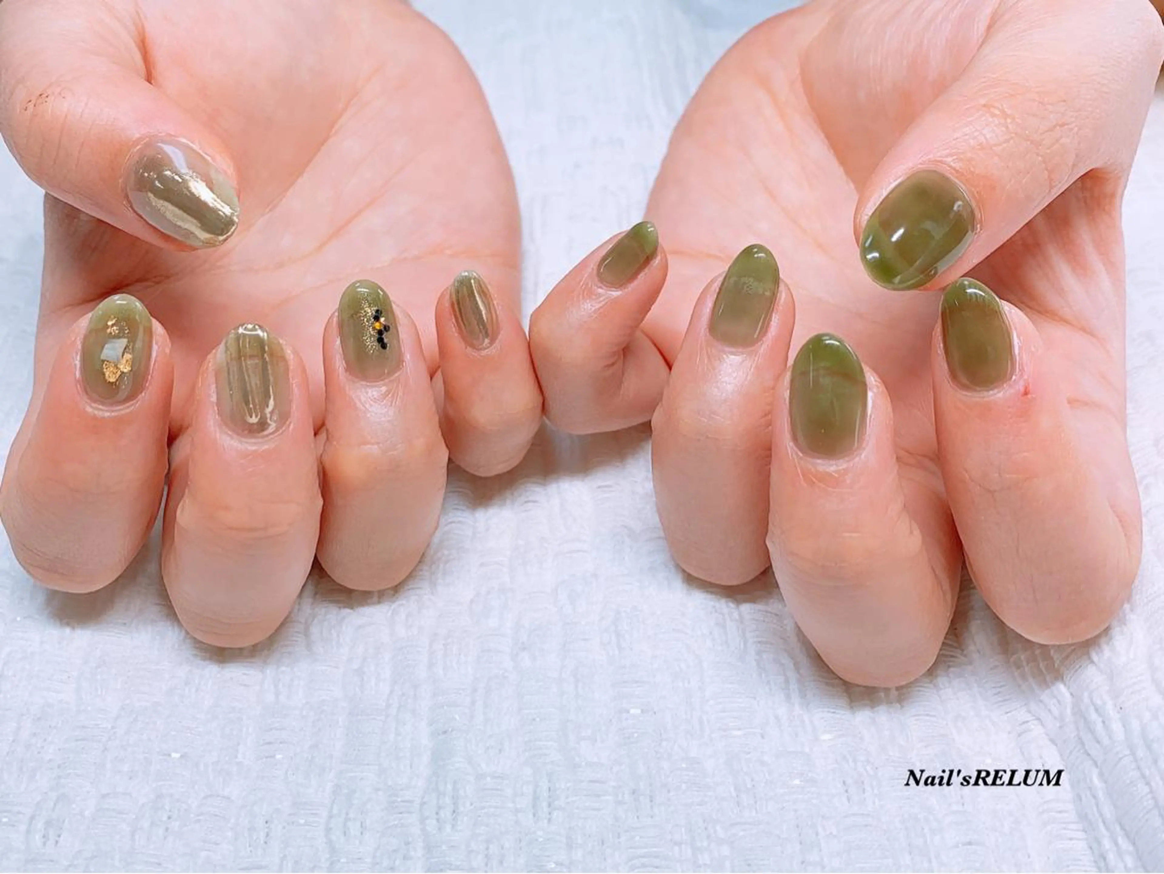 ネイル ニュアンスネイル THECOLORS所属・近貞 莉奈のネイルデザイン