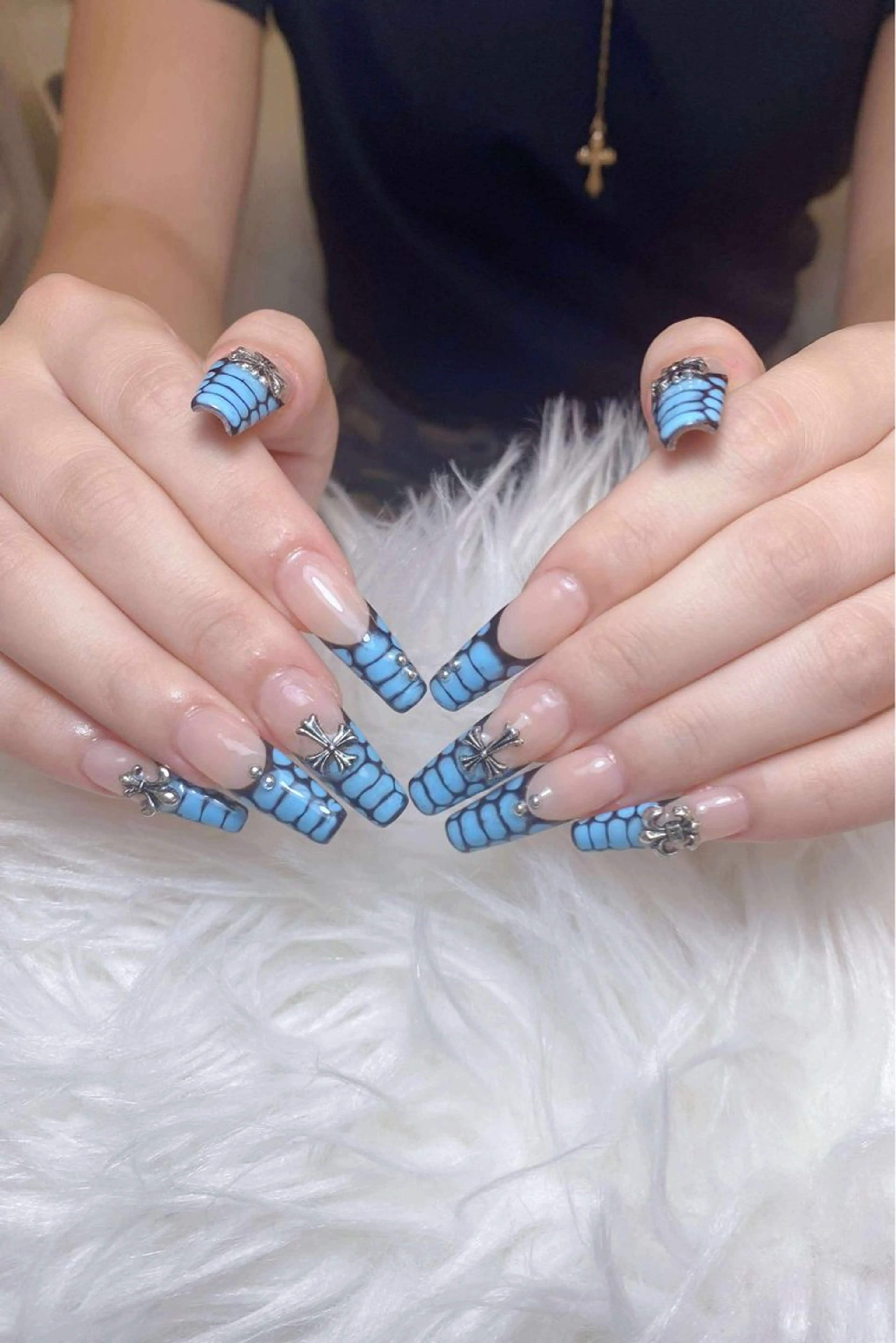 ネイル アートネイル オーロラネイル チークネイル 長さ出し フットネイル ハンドネイル ハンドケア Anh Nail 歌舞伎町のネイルデザイン