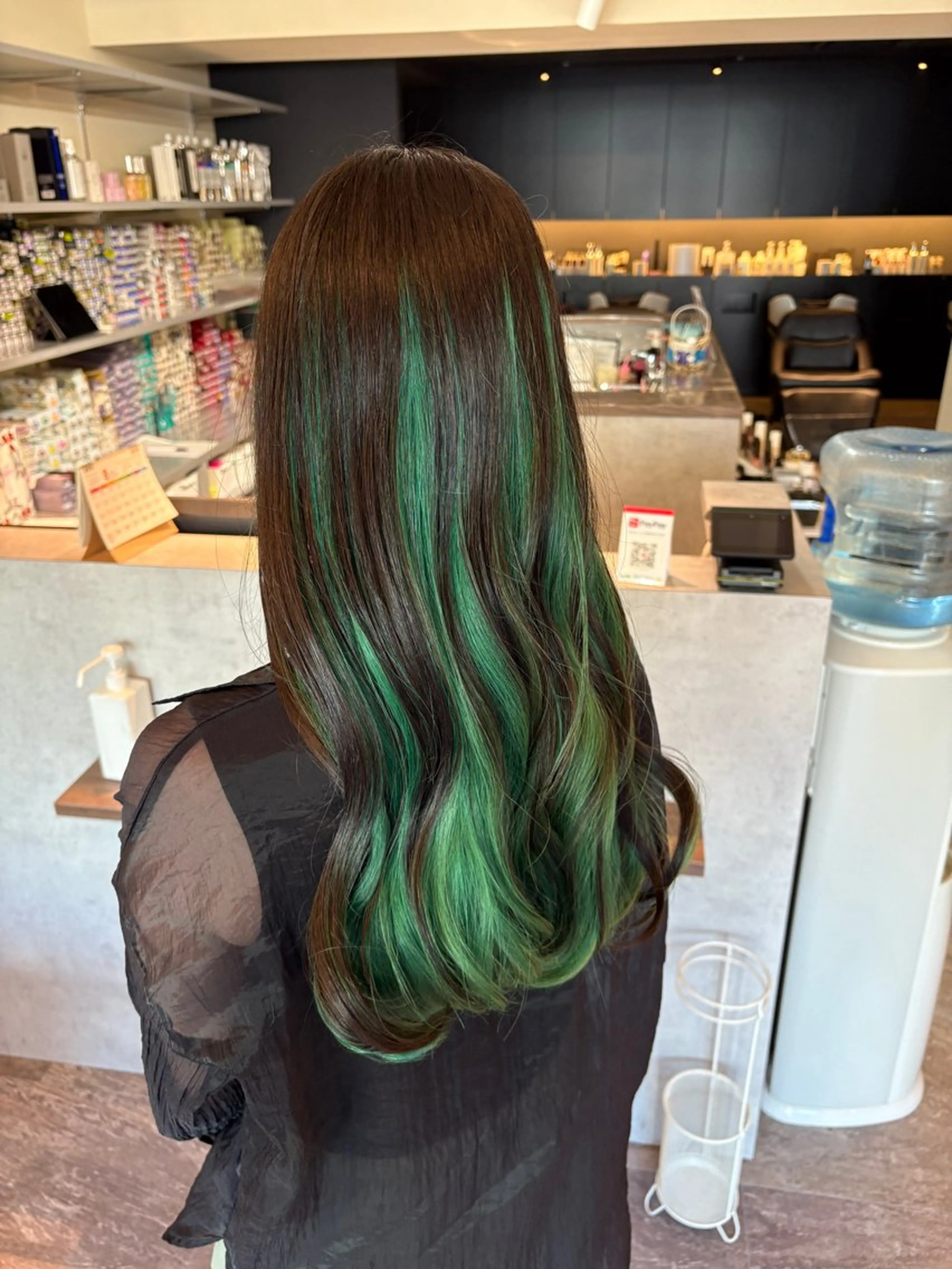 ロング 西田 朋華のヘアスタイル