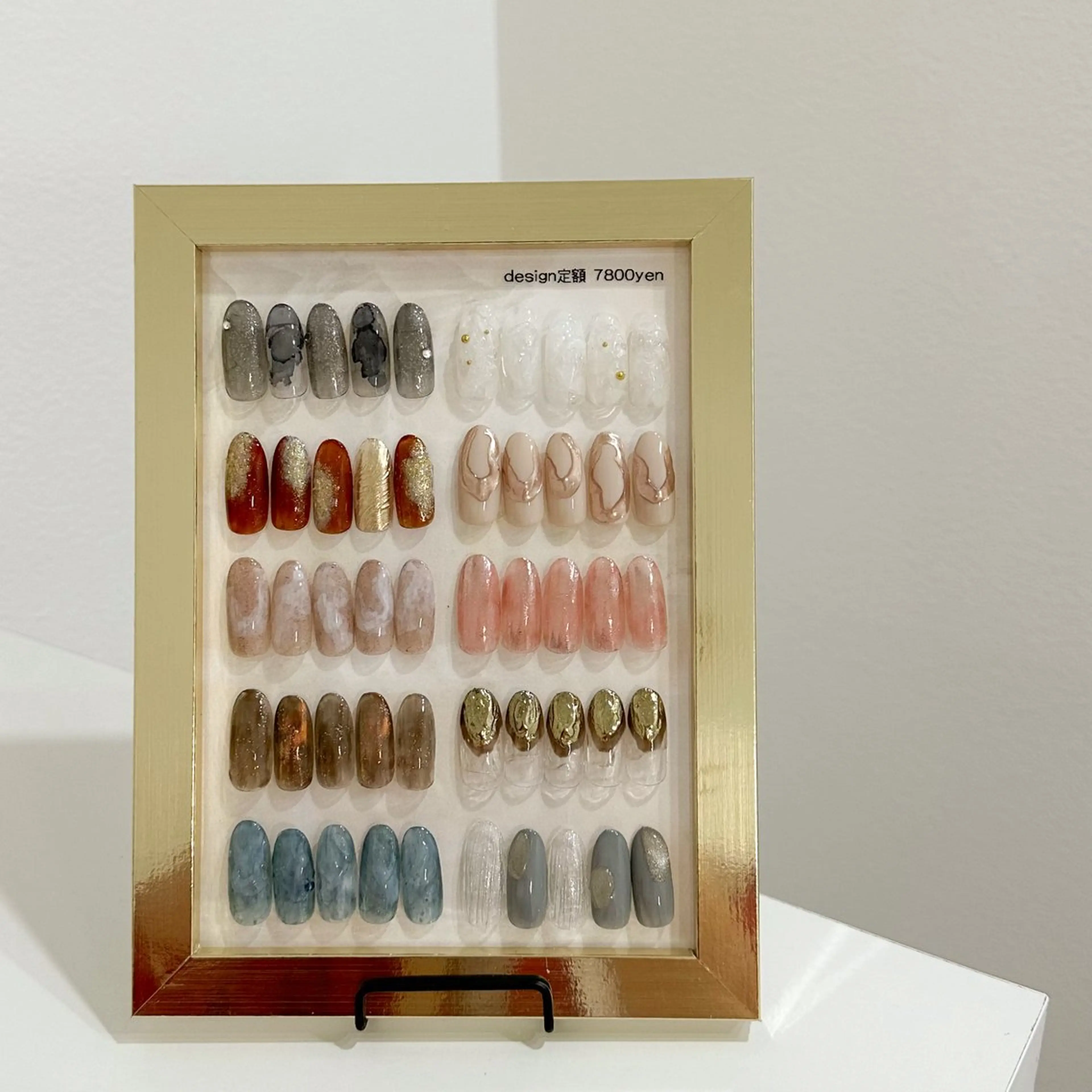 ネイル ブラウン ジェルネイル ニュアンスネイル パラジェル ハンドネイル Kotoha (ことは)のネイルデザイン