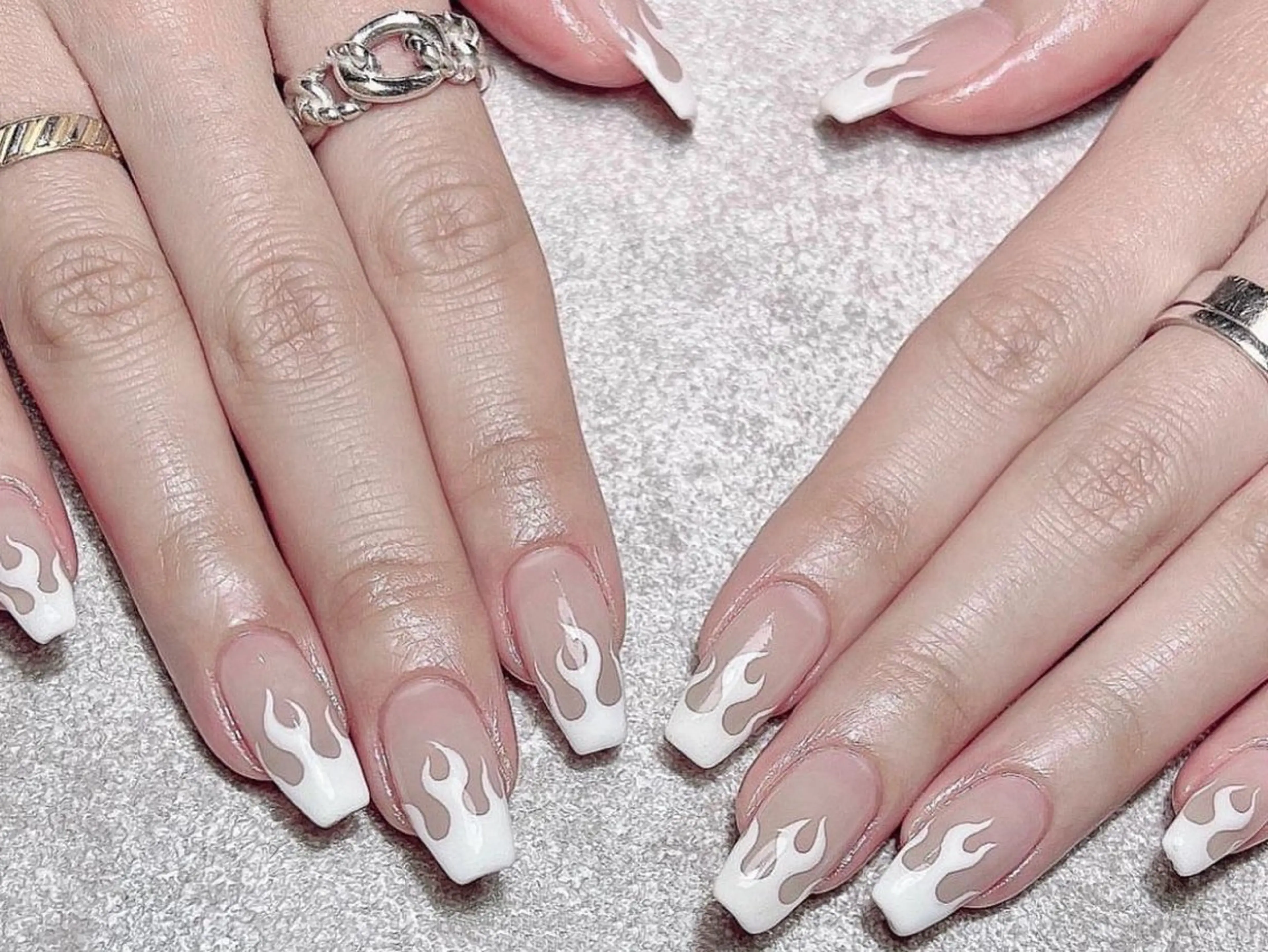 ネイル アートネイル ジェルネイル グラデーション 持ち込み オフィスネイル ハンドネイル ハンドケア LUXE NAIL SALONのネイルデザイン